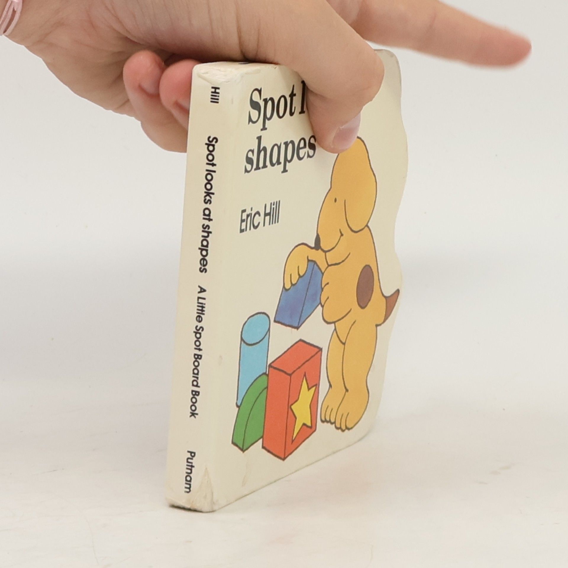 Eric Hill Spot Looks at Shapes: A Little Spot Board Book