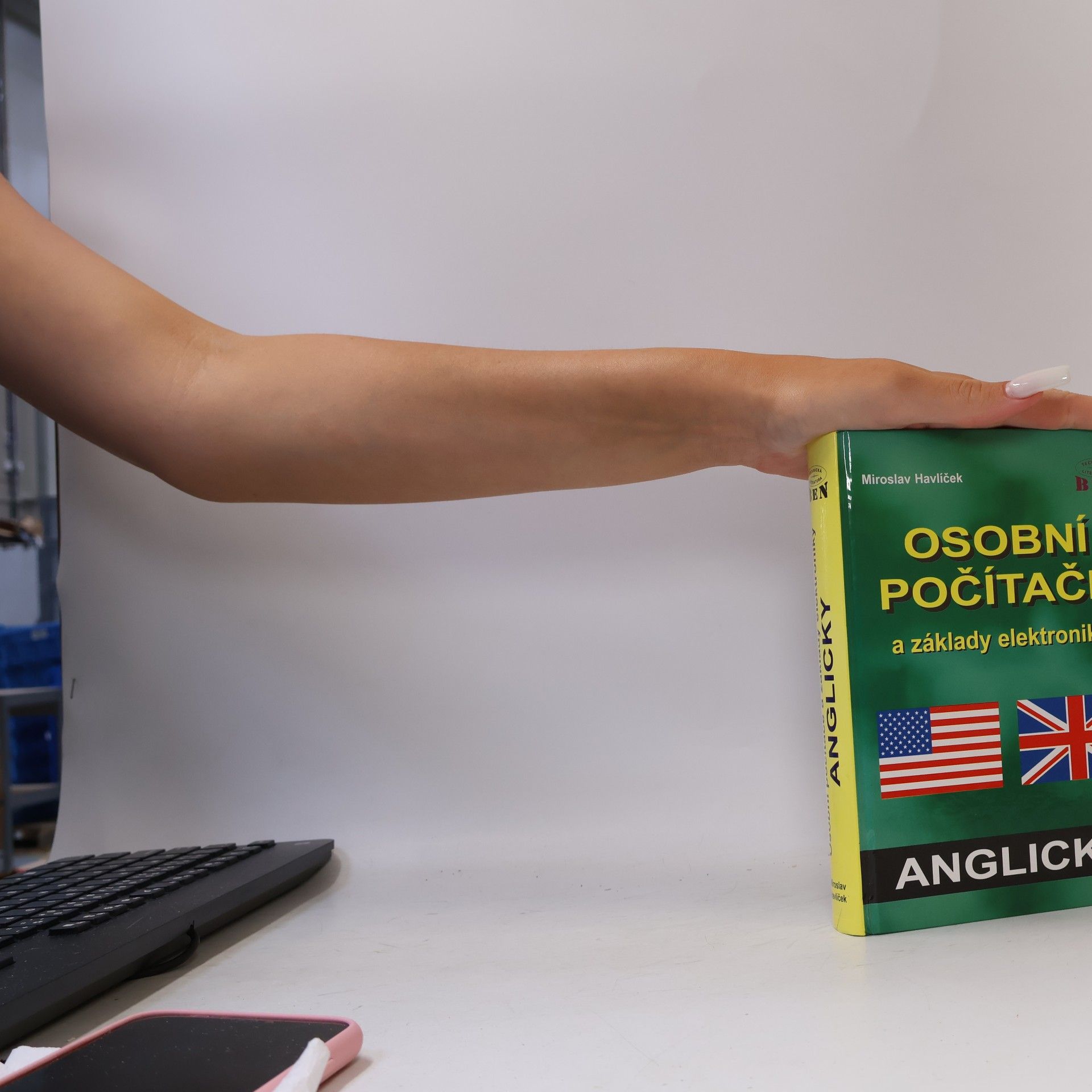 Miroslav Havlíček Osobní počítače a základy elektroniky - Anglicky