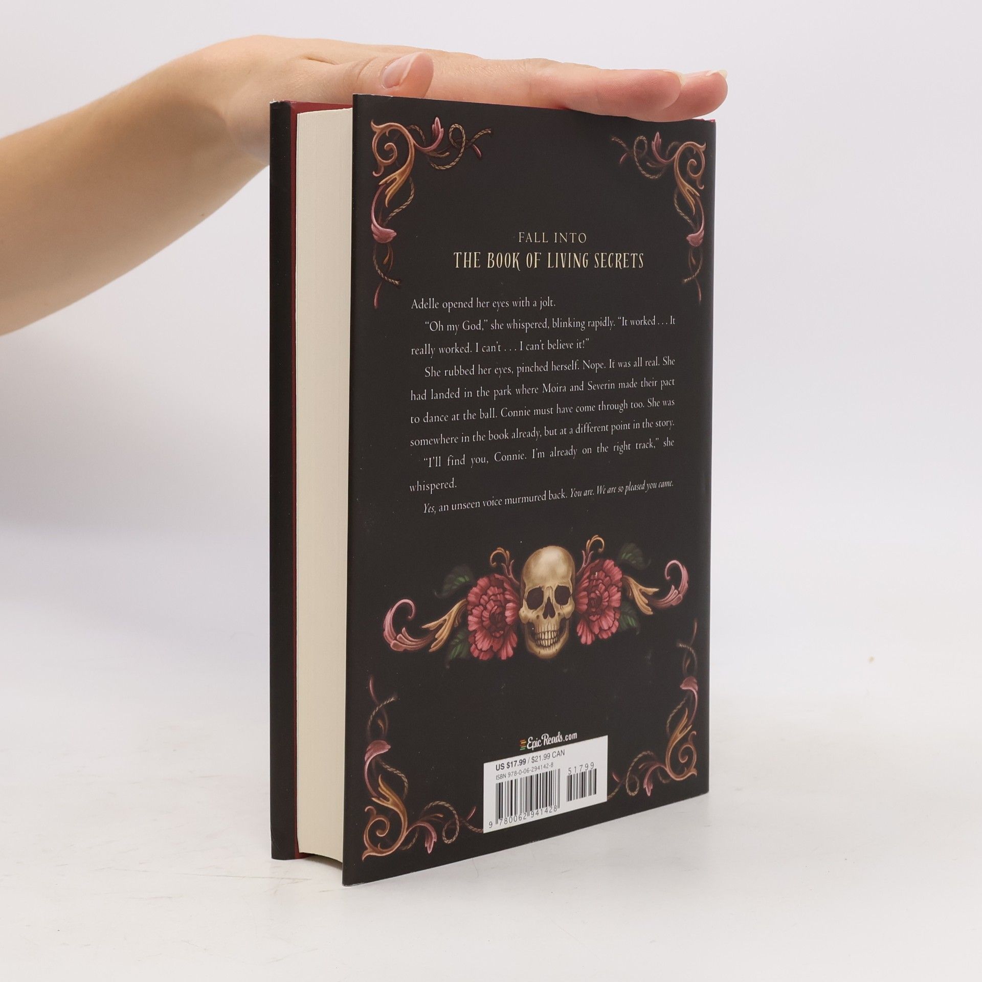 Madeleine Roux The Book of Living Secrets