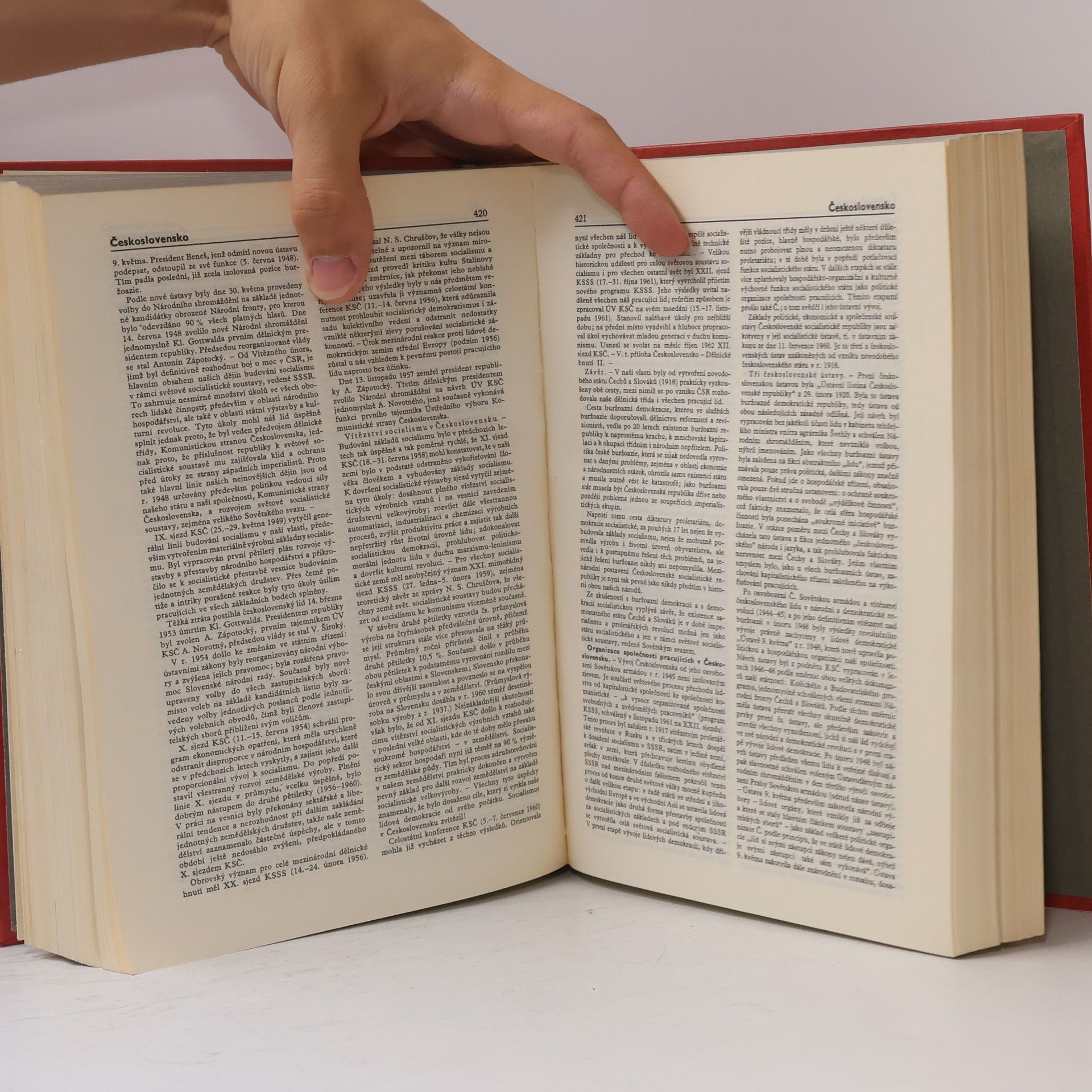 Autores varios Přiruční slovník naučný, I. díl