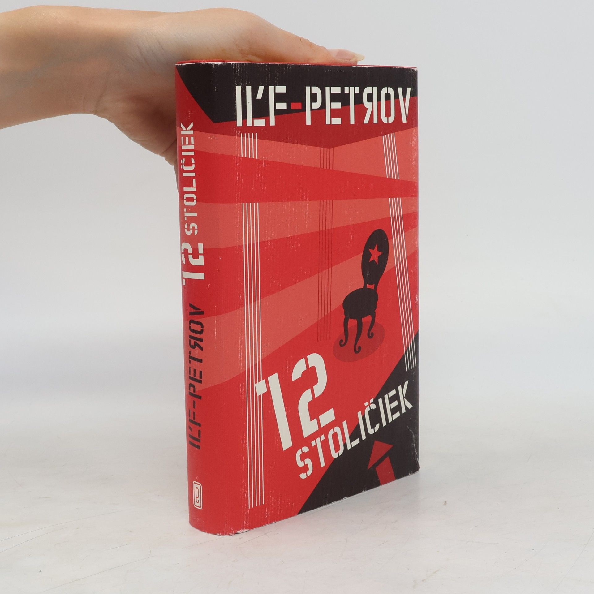Jevgenij Petrovič Petrov 12 stoličiek