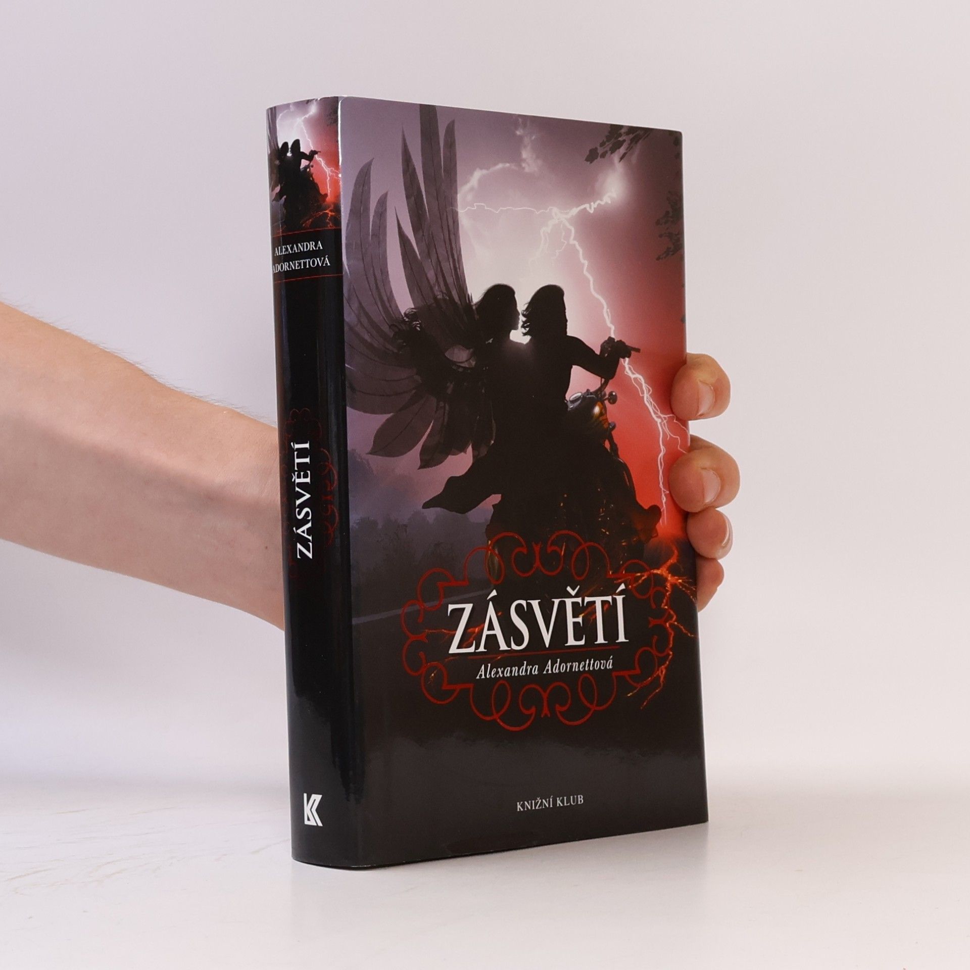 Alexandra Adornetto Zásvětí