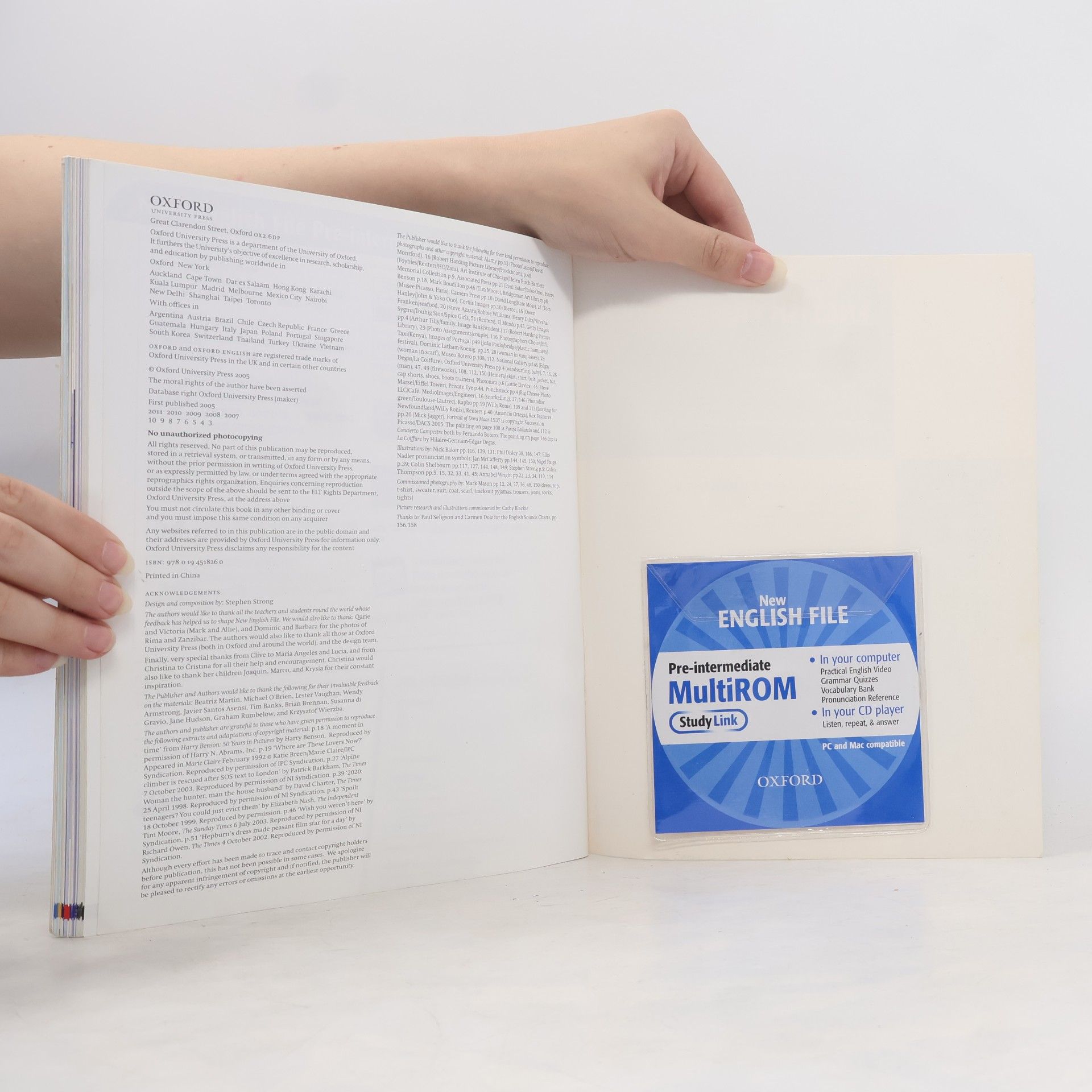 Paul Seligson New English file. Pre-intermediate Multipack A