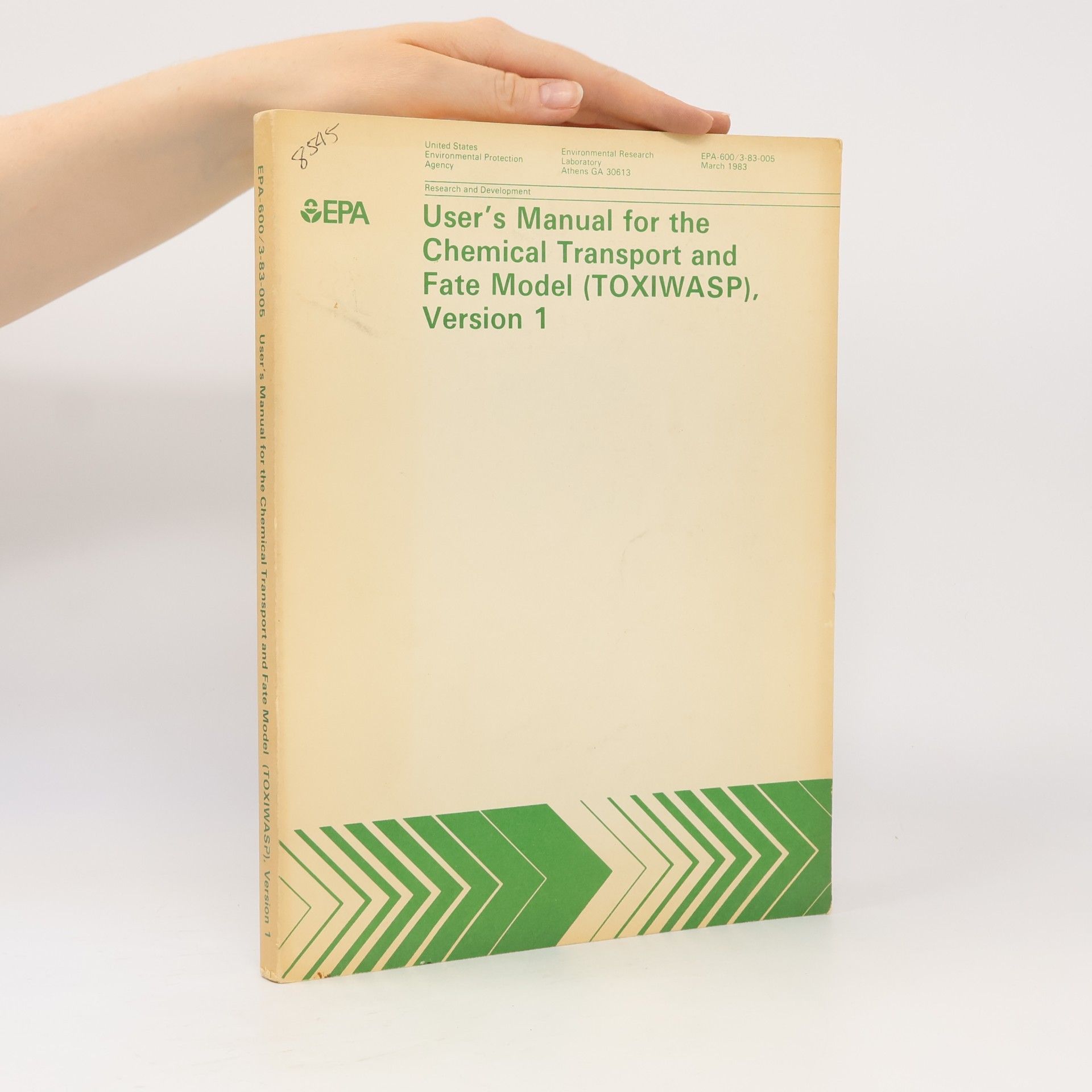 Autorenkollektiv User's Manual for the Chemical Transport and Fate Model