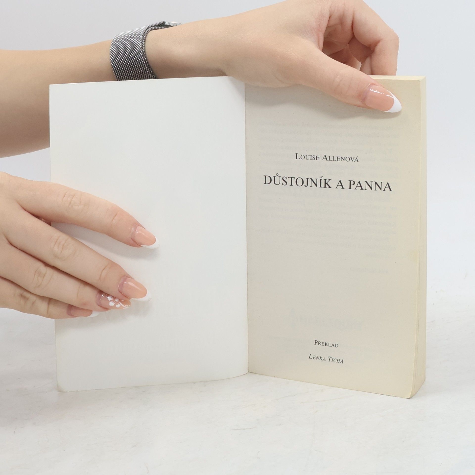 Louise Allen Důstojník a panna