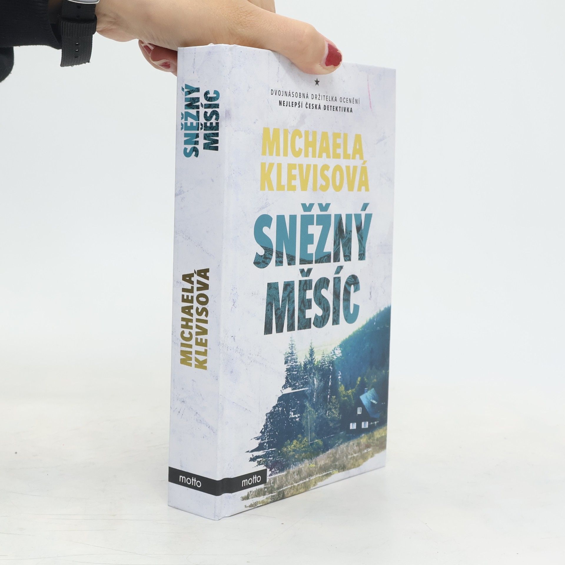 Michaela Klevisová Sněžný měsíc