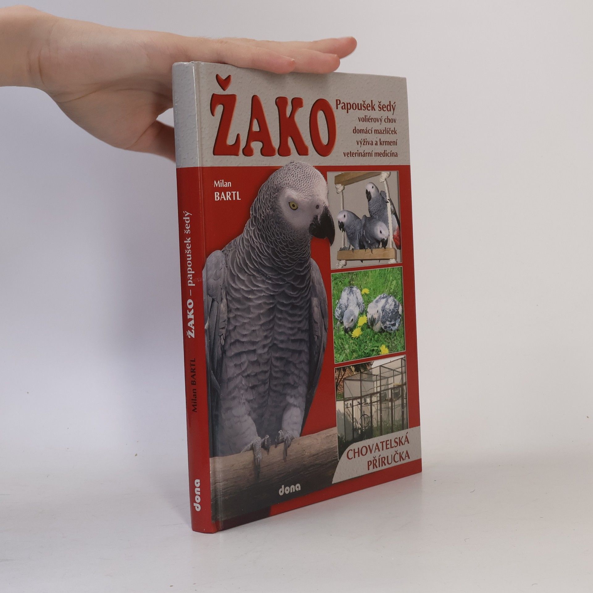 Žako. Papoušek šedý. Chovatelská příručka