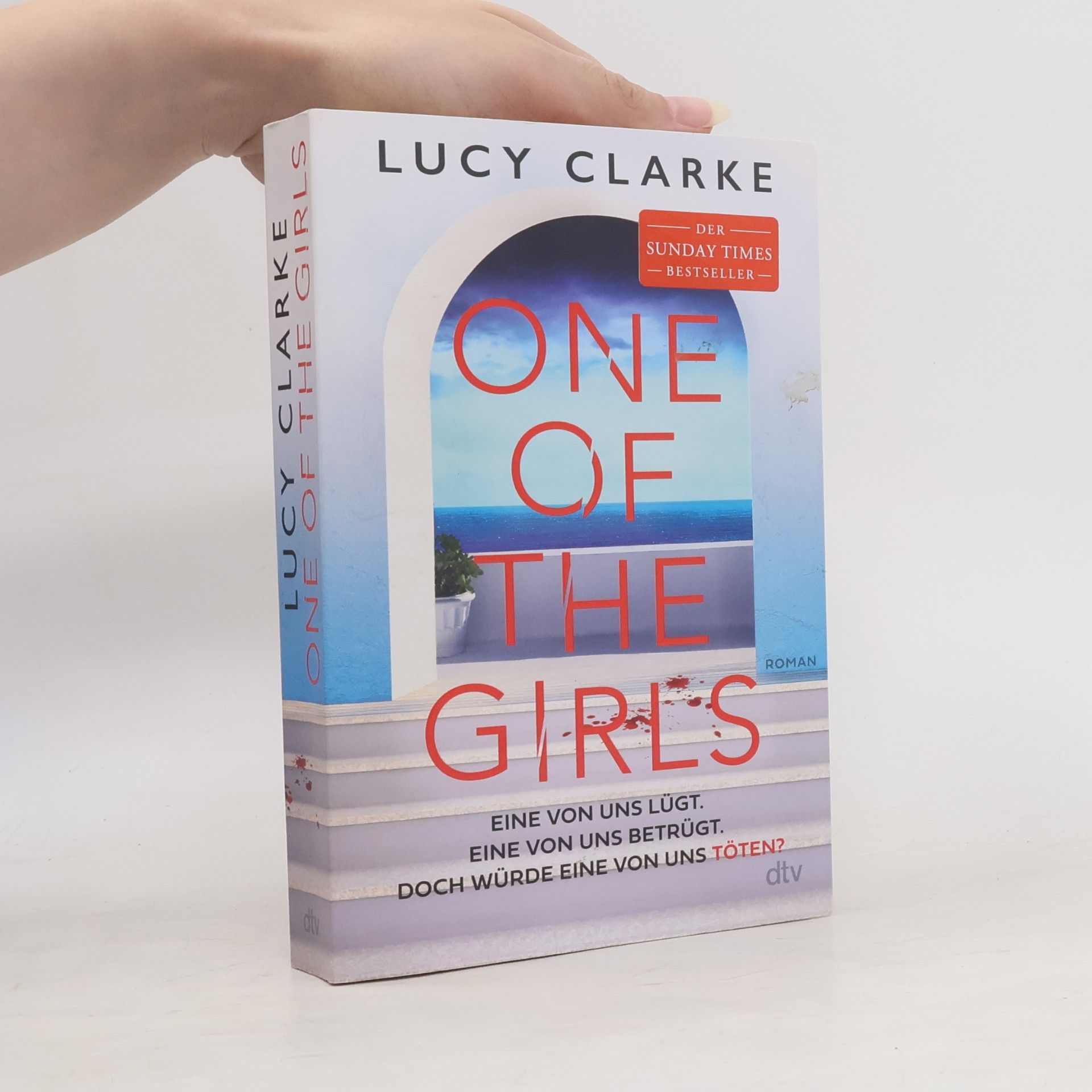 Lucy Clarke One of the Girls