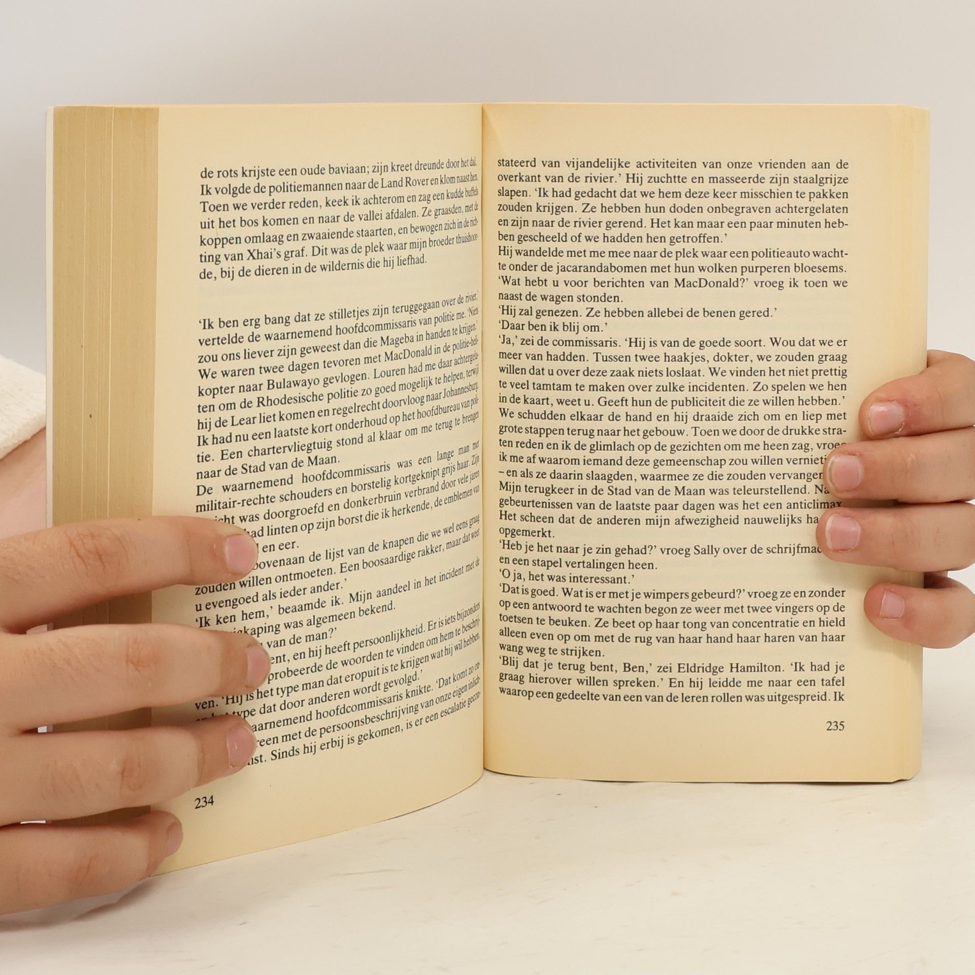Wilbur A. Smith Parel Pocket: De Zonnevogel