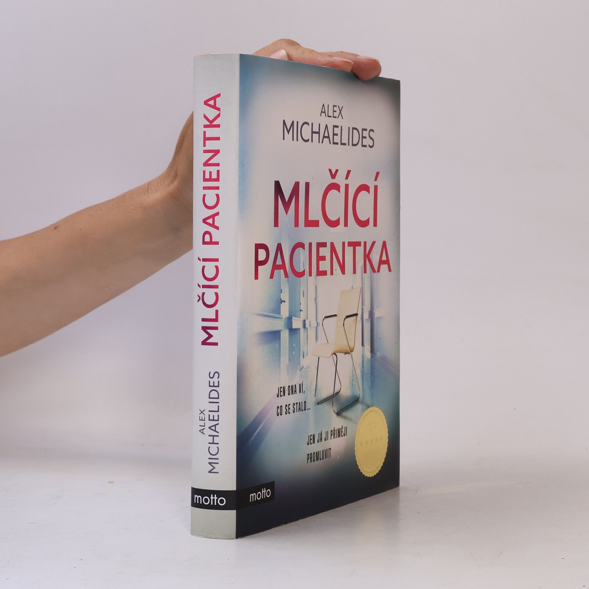 Alex Michaelides Mlčící pacientka