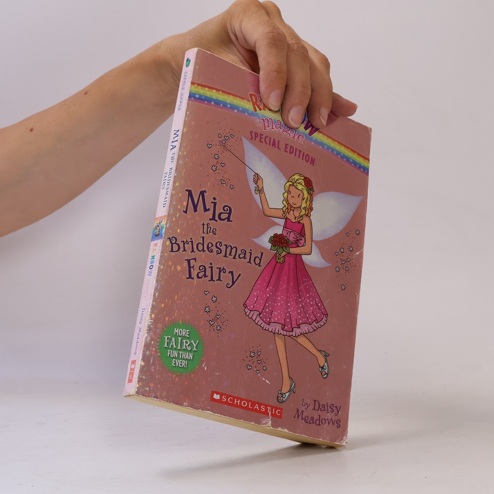 Daisy Meadows Mia the Bridesmaid Fairy