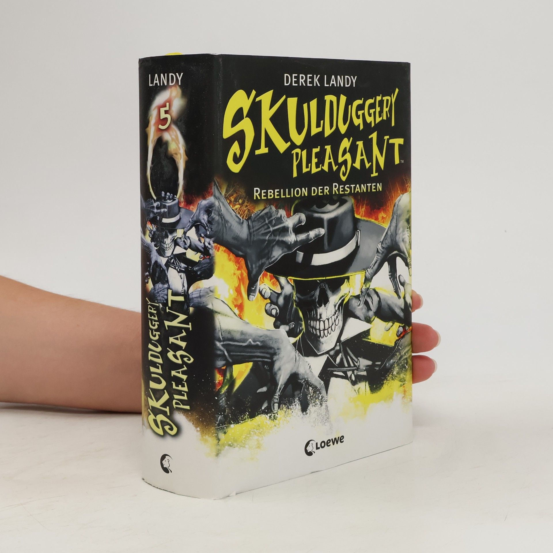 Derek Landy Skulduggery Pleasant 5