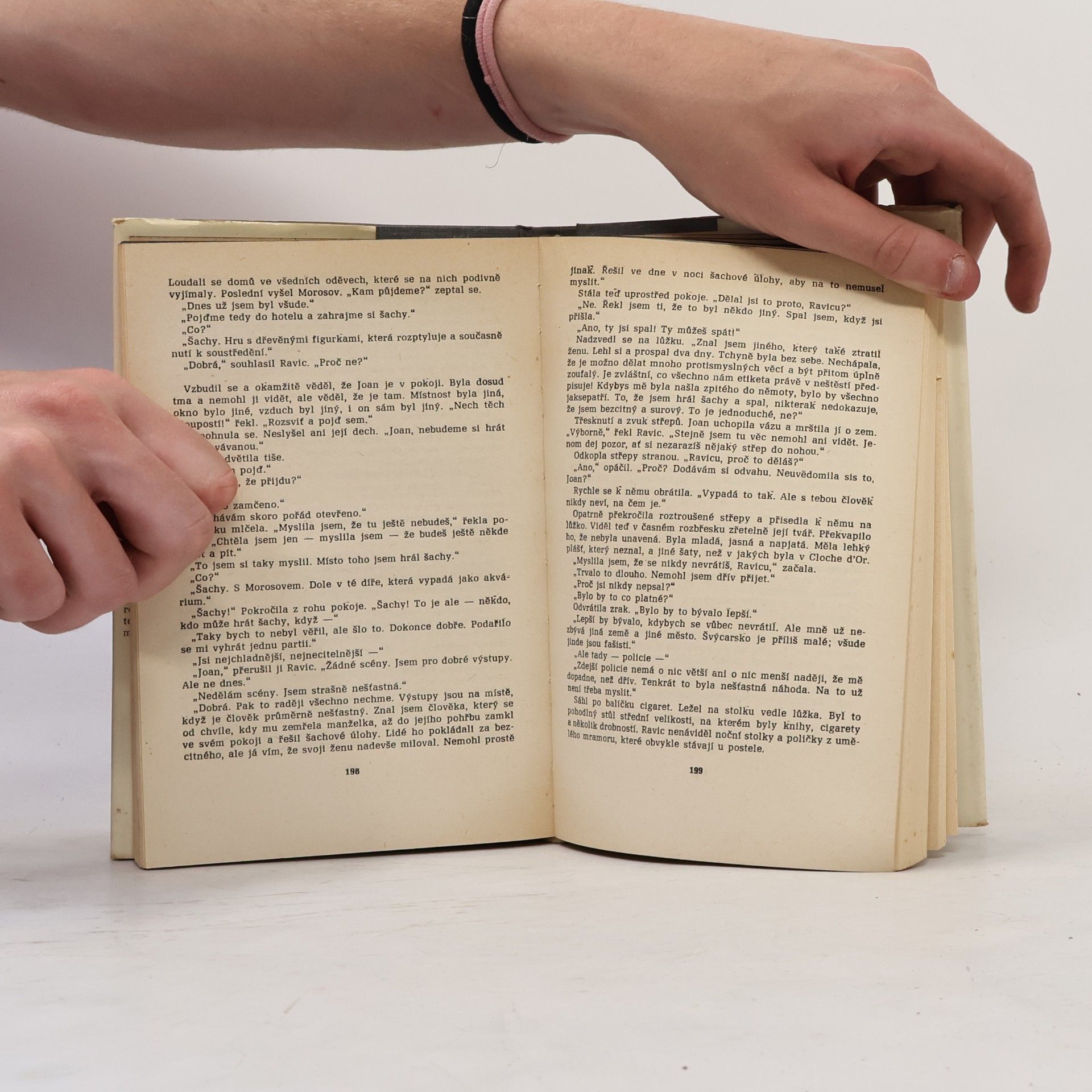 Erich Maria Remarque Vítězný oblouk