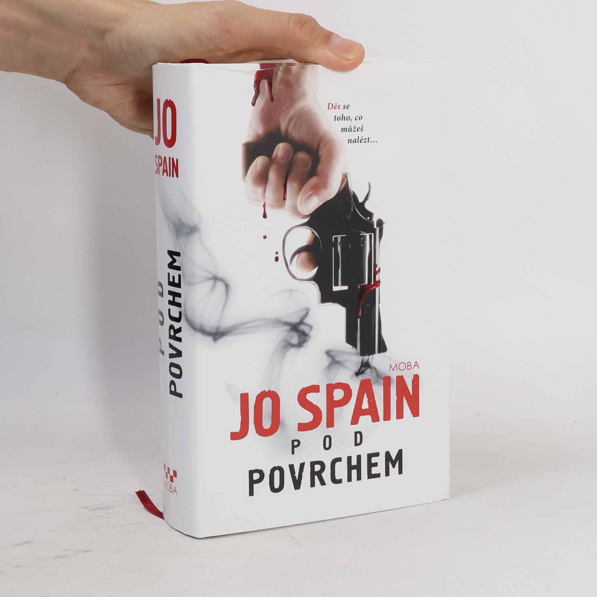 Jo Spain Pod povrchem