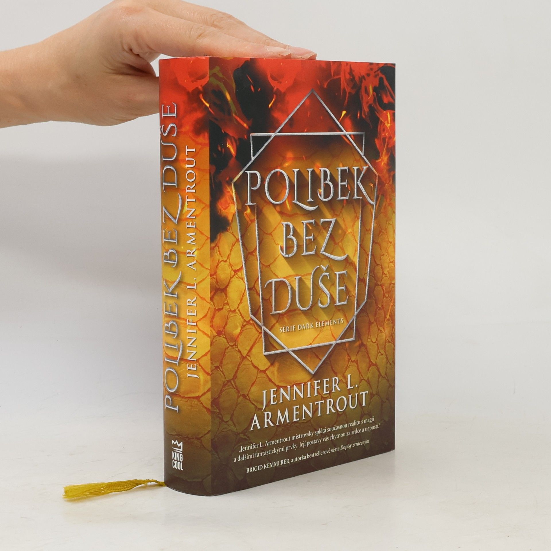 Jennifer L. Armentrout Polibek bez duše
