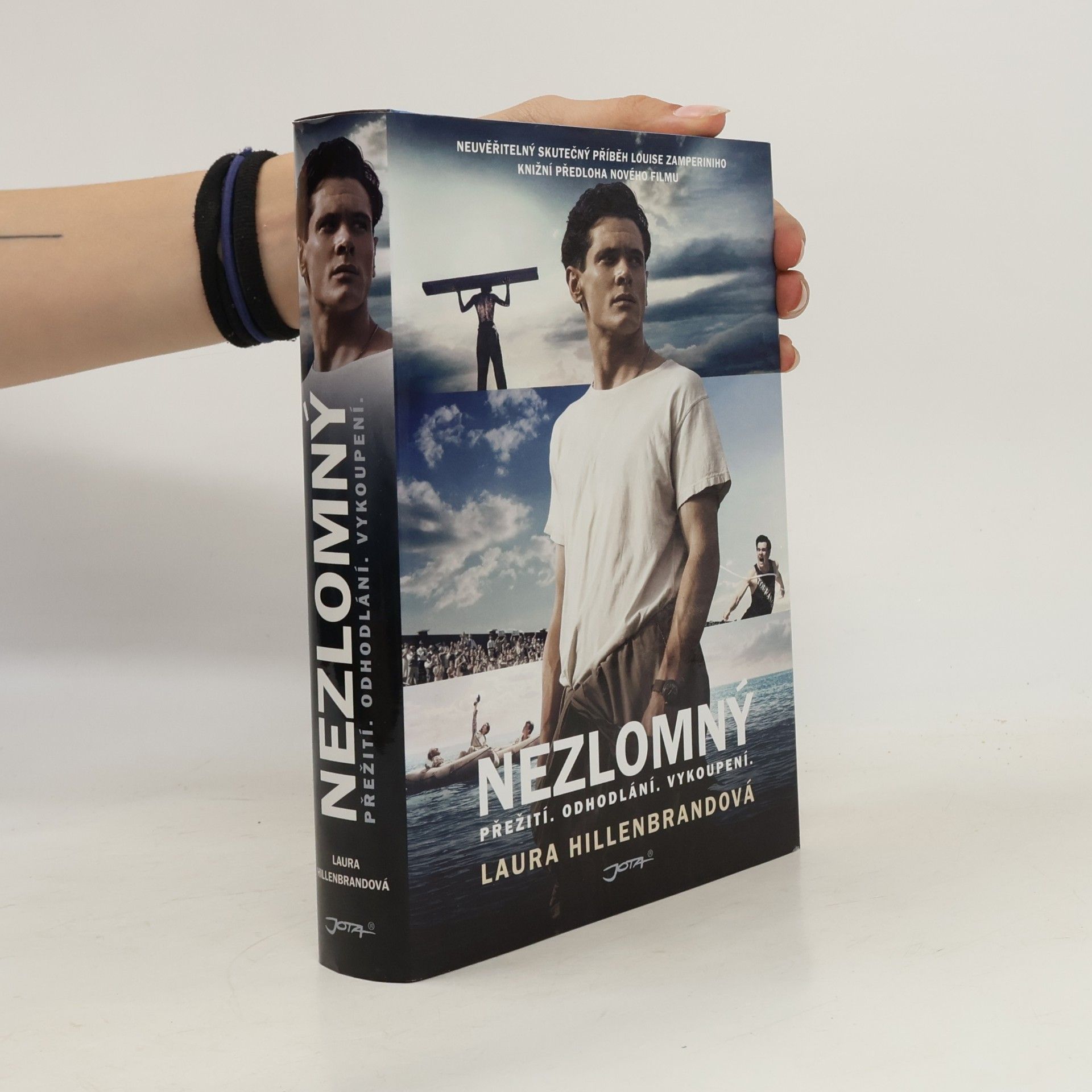 Laura Hillenbrand Nezlomný. Přežití, odhodlání, vykoupení.