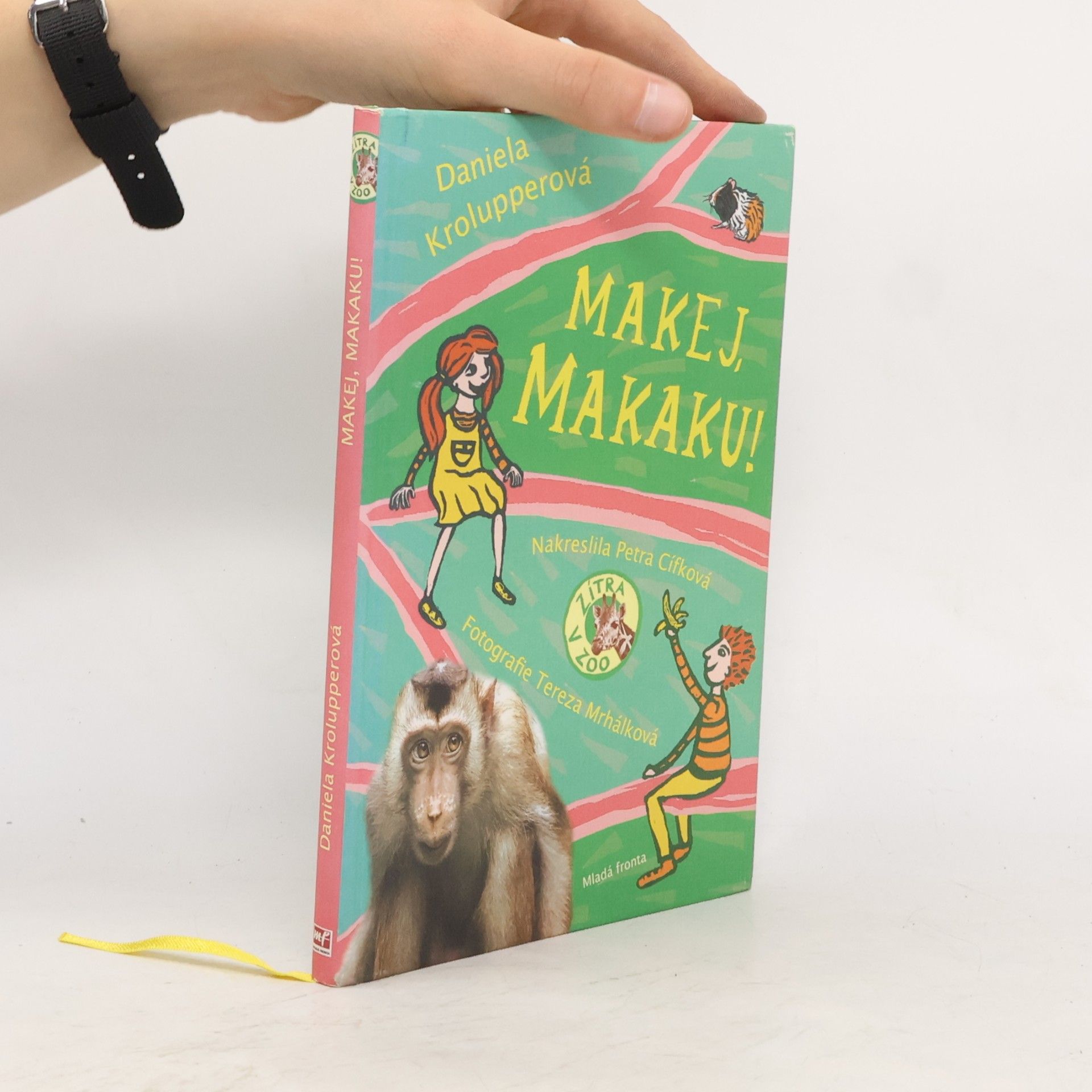 Makej, makaku!