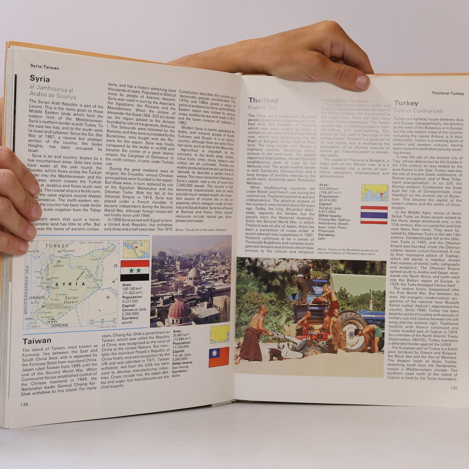 Philip Steele The Pictorial Atlas for Children