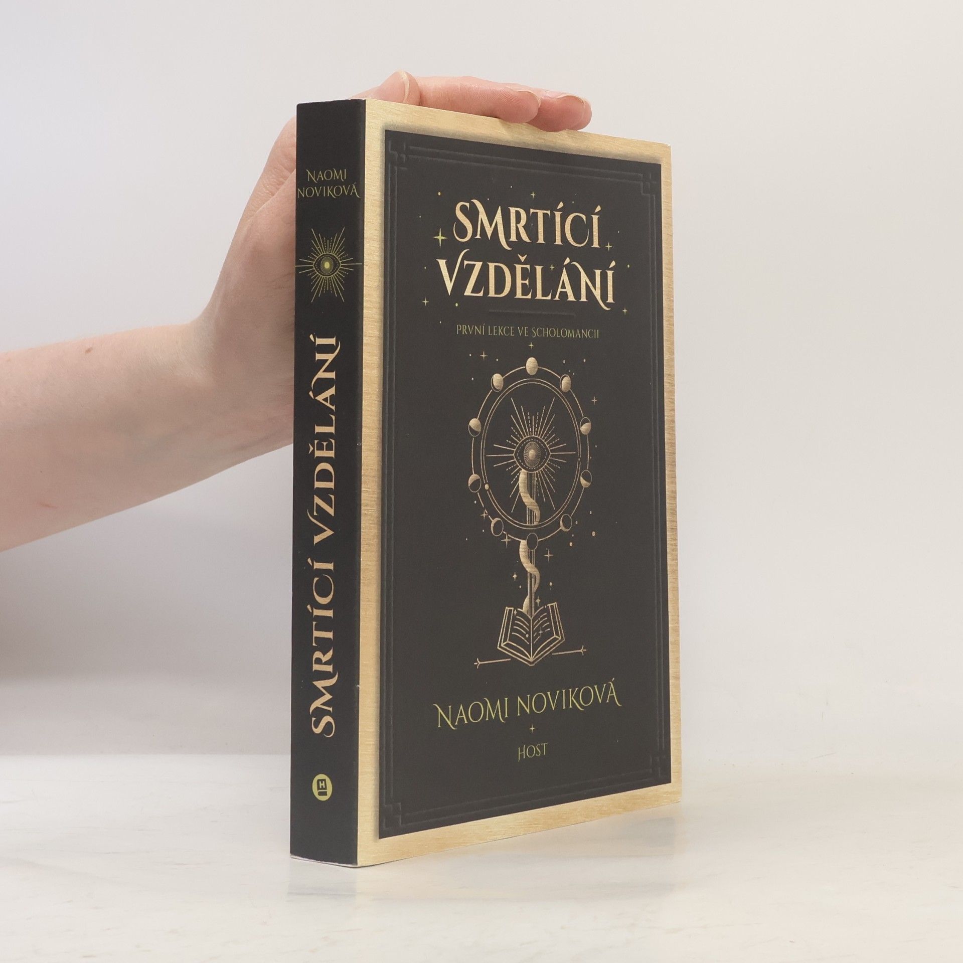 Naomi Novik Smrtící vzdělání. První lekce ve Scholomancii