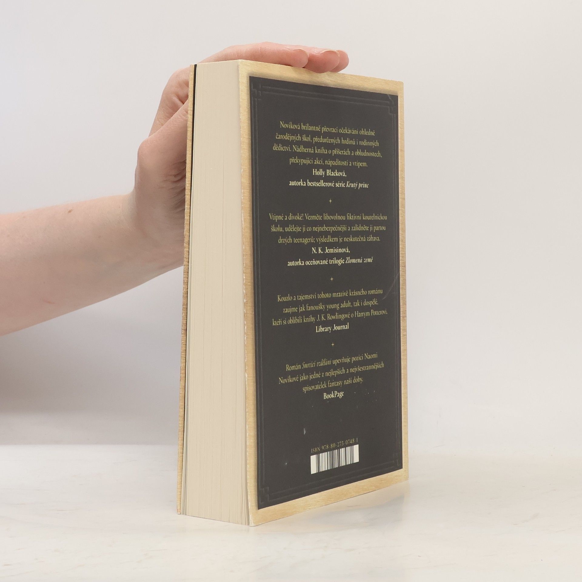 Naomi Novik Smrtící vzdělání. První lekce ve Scholomancii