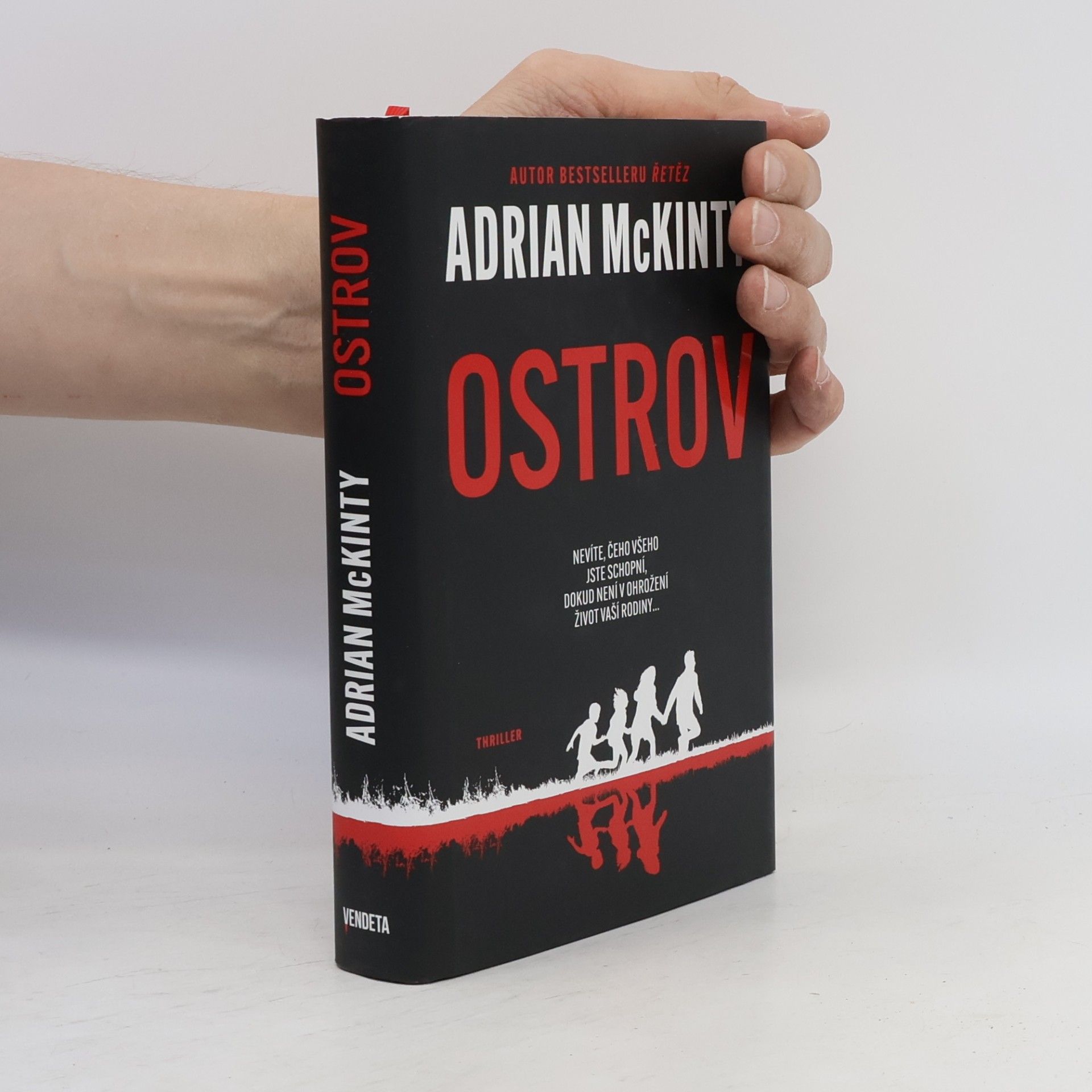 Adrian McKinty Ostrov