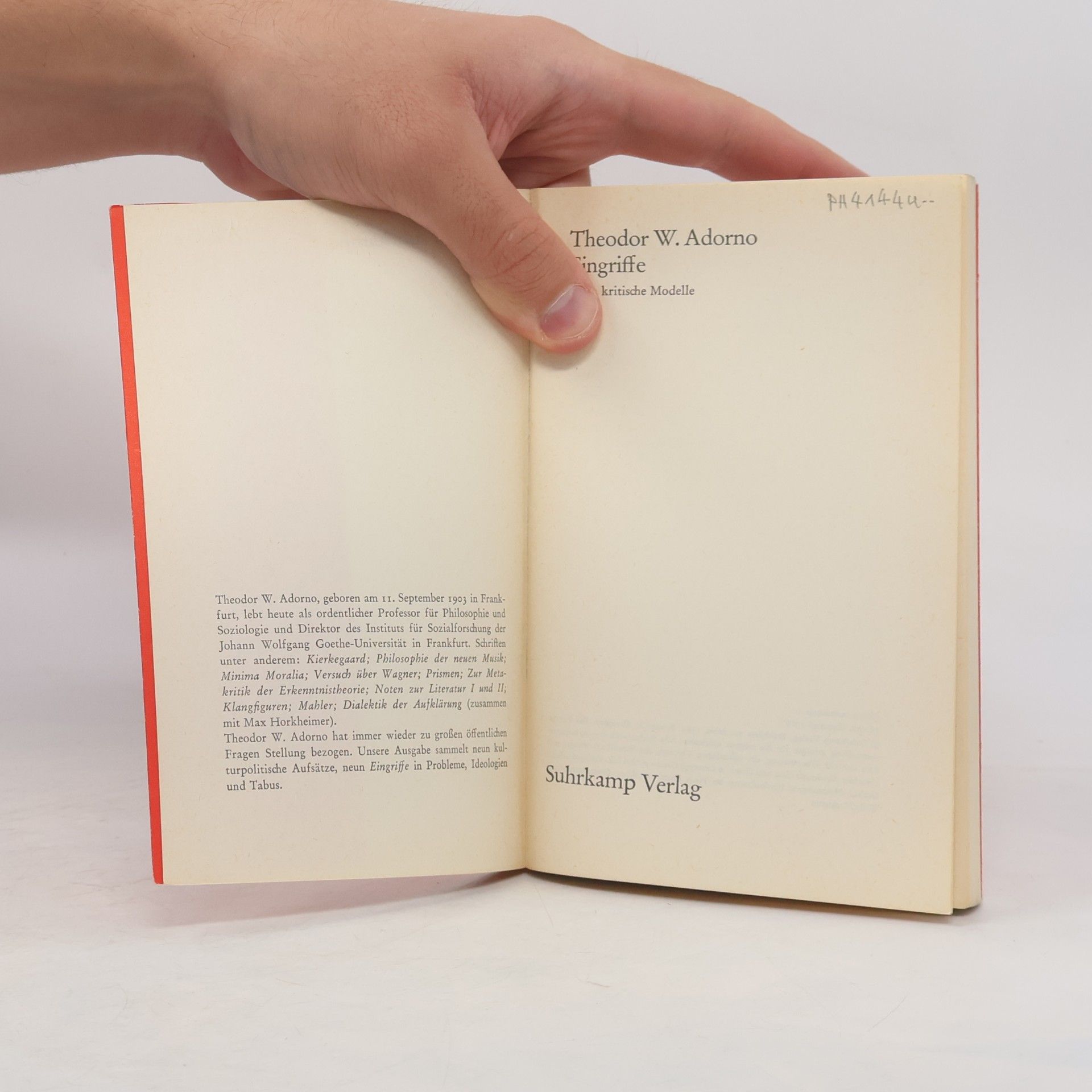 Theodor W. Adorno Eingriffe: Neun kritische Modelle