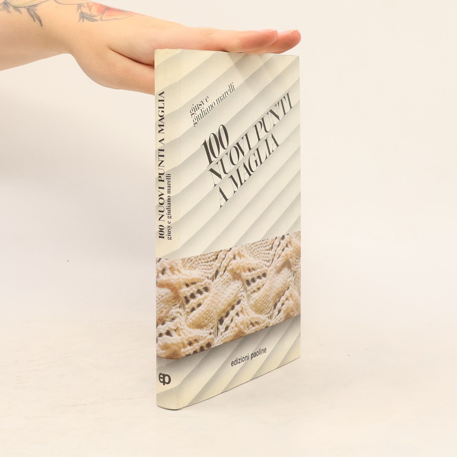 I libri della famiglia - 1: Cento nuovi punti a maglia