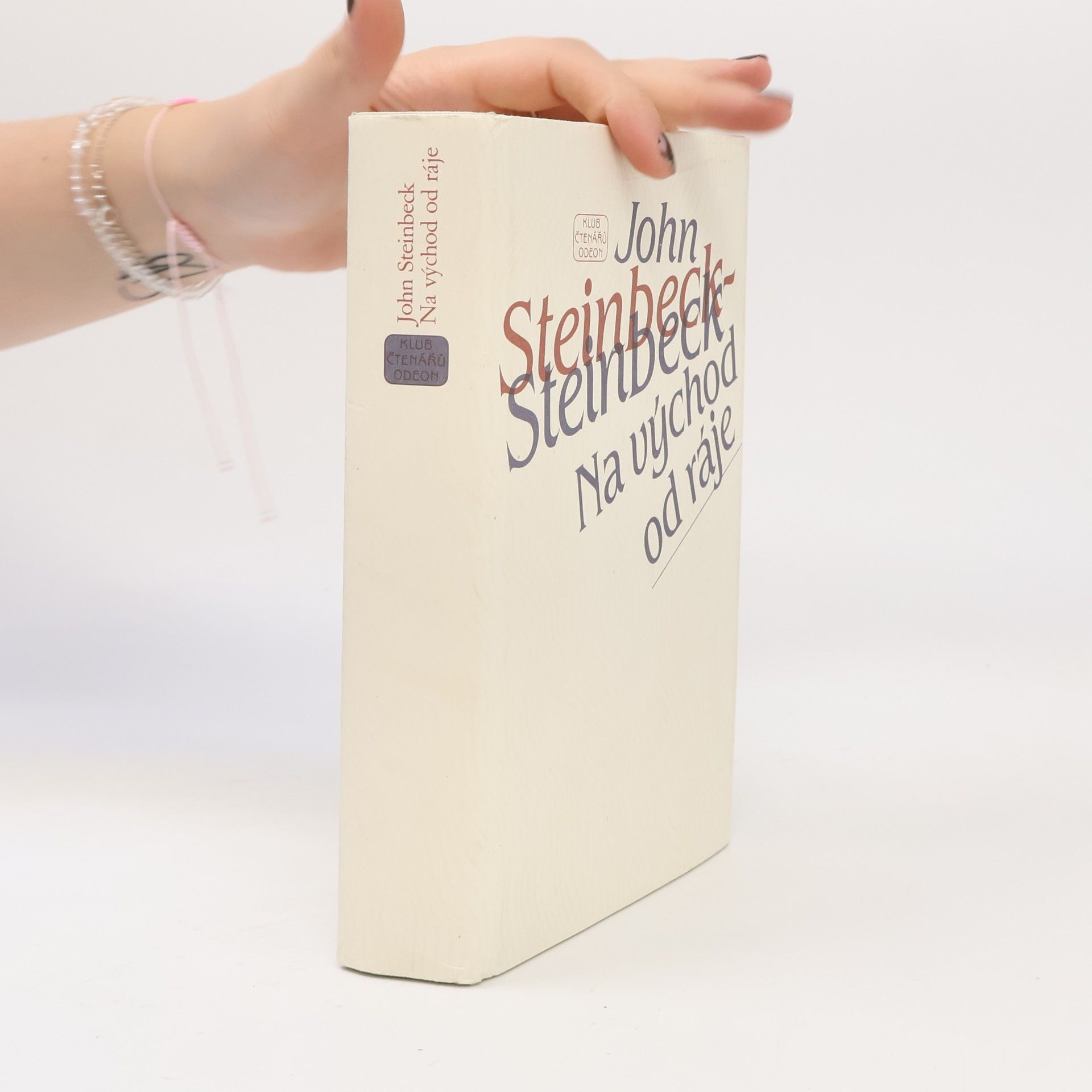 John Steinbeck Na východ od ráje