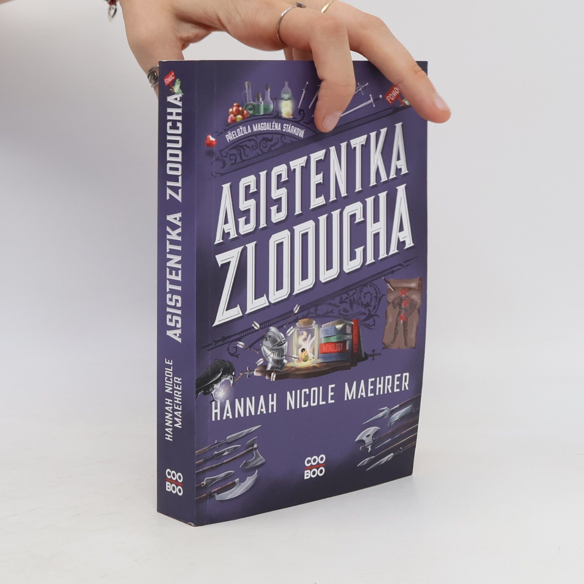 Hannah Nicole Maehrer Asistentka Zloducha