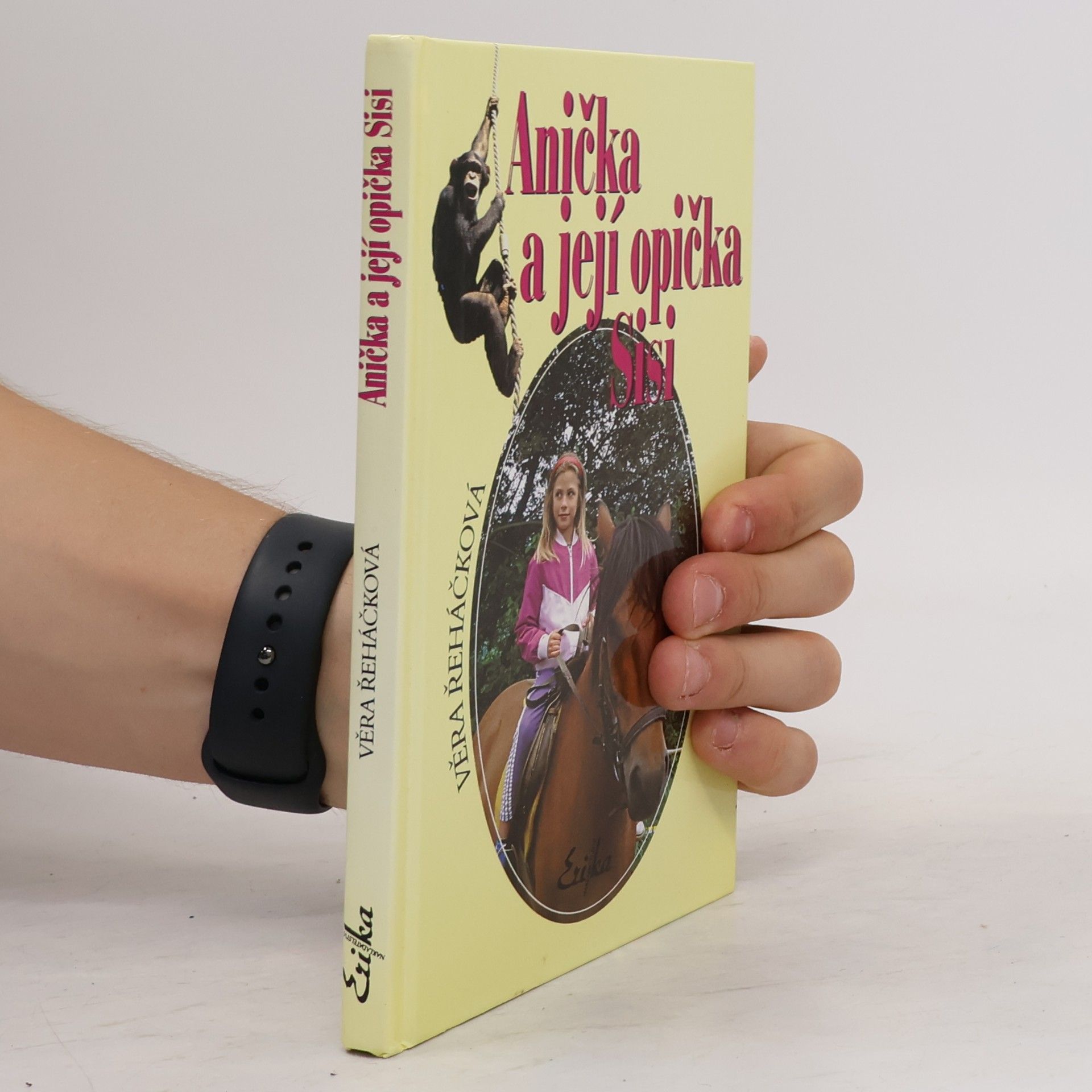 Věra Řeháčková Anička a její opička Sisi