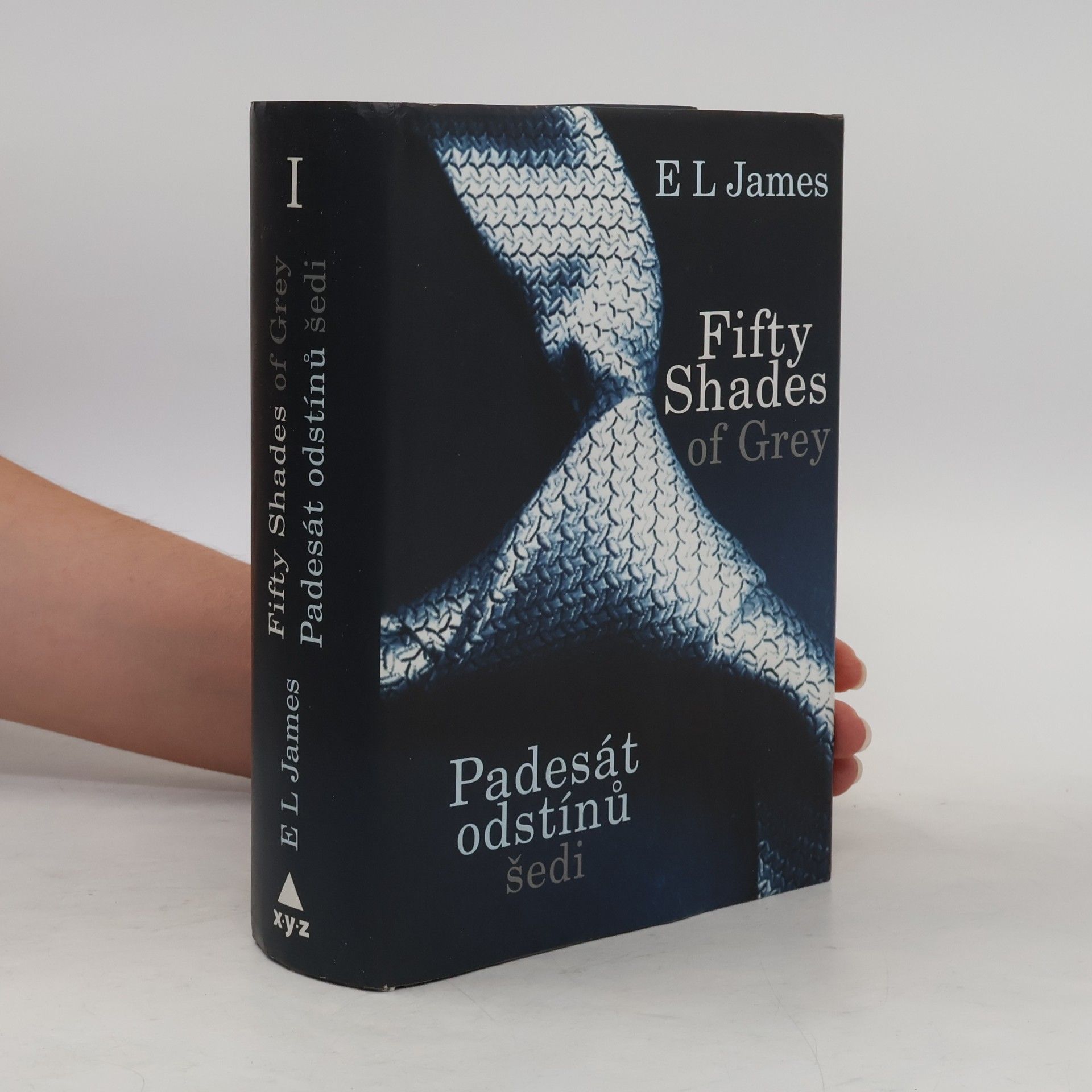 E. L. James Padesát odstínů šedi