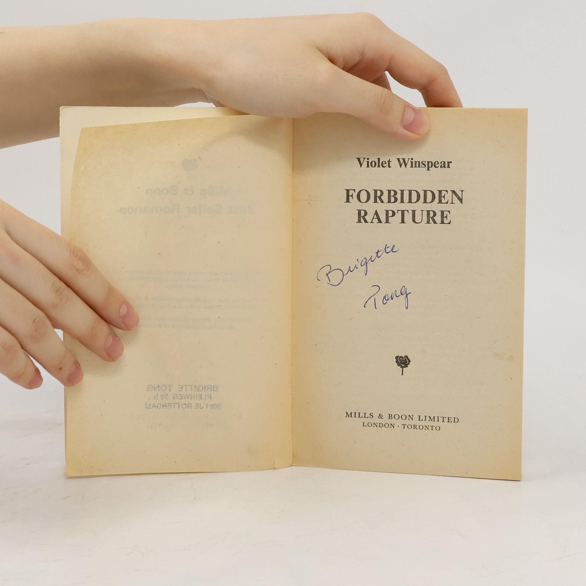 Violet Winspear Forbidden Rapture