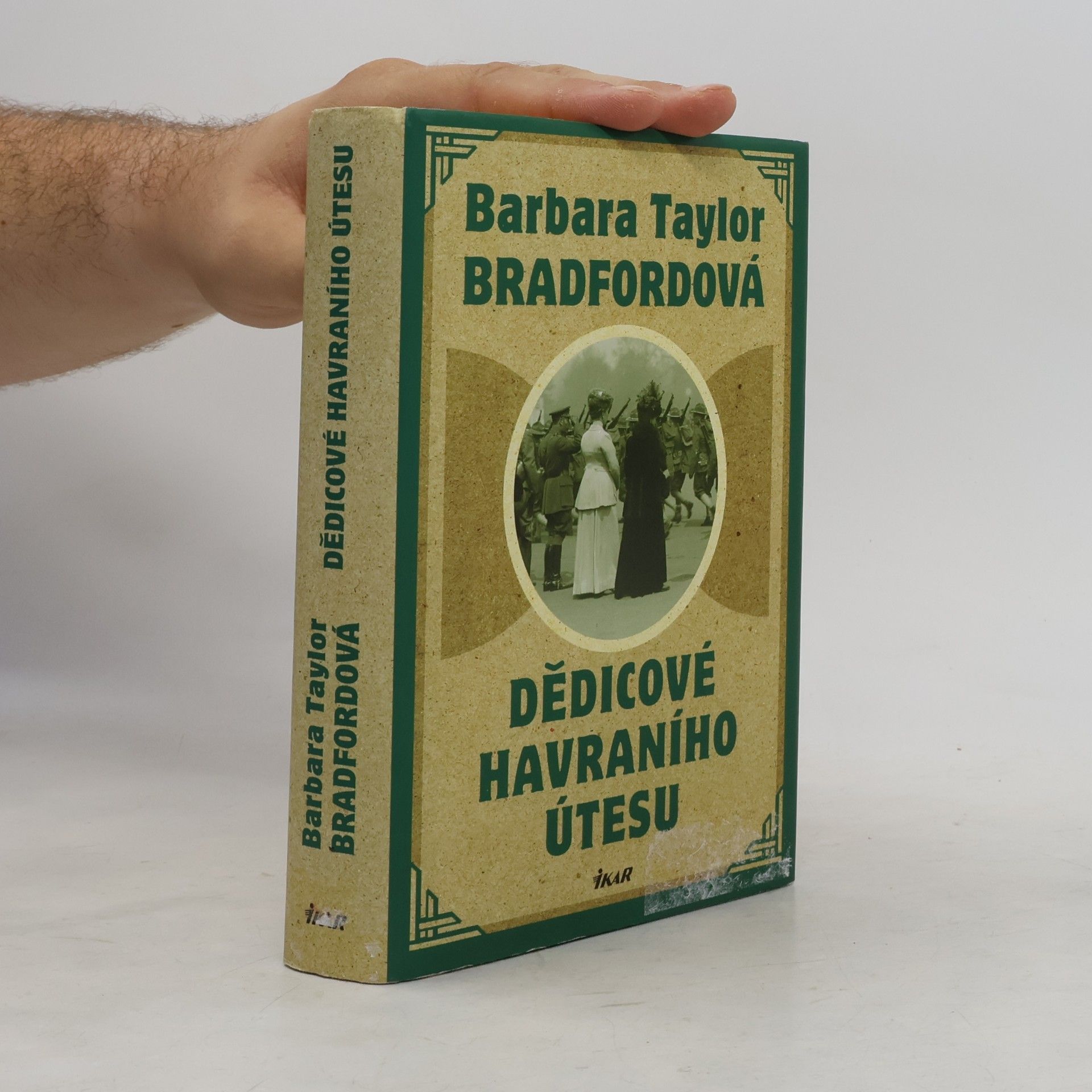 Barbara Taylor Bradford Dědicové Havraního útesu