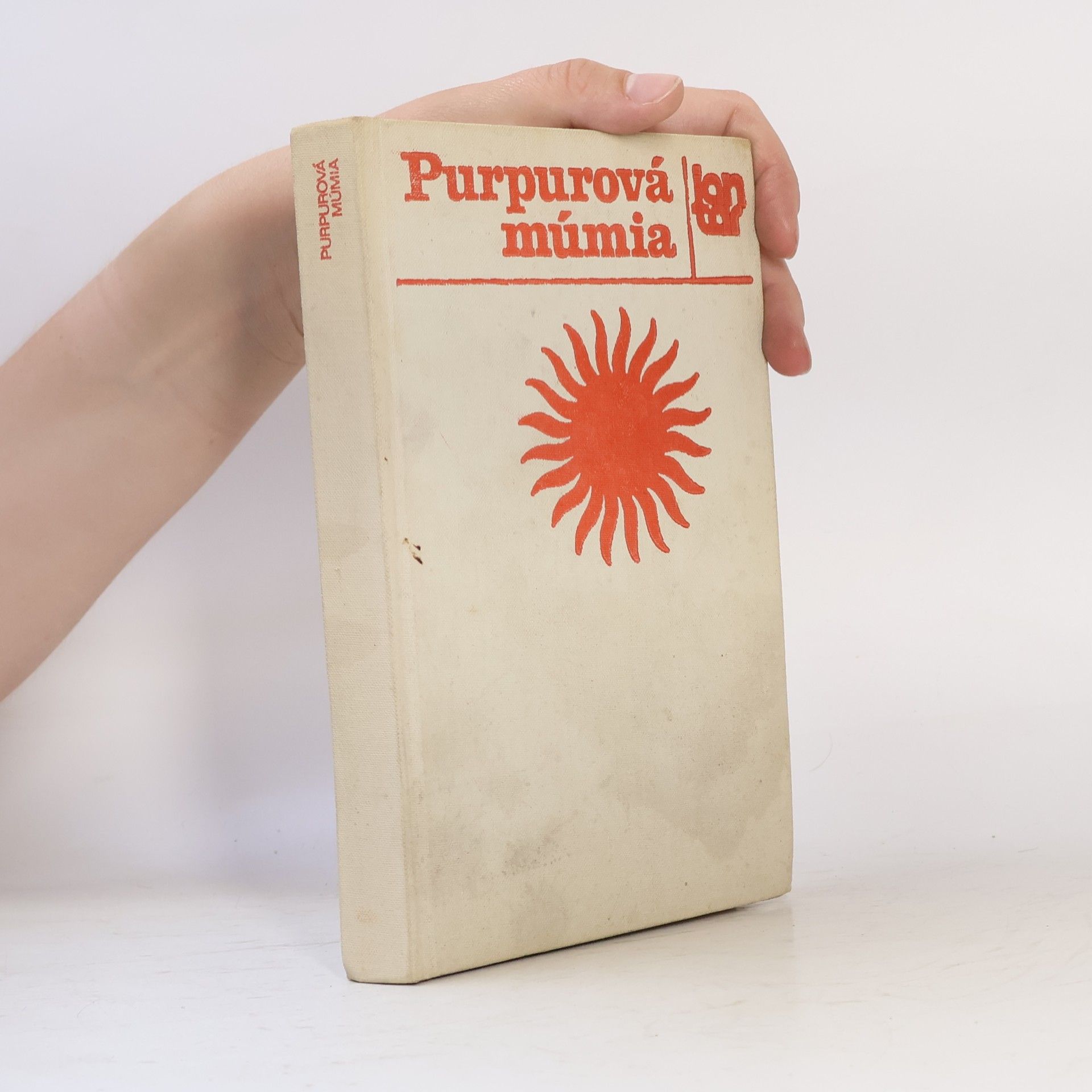 Dněprov A. Purpurová múmia