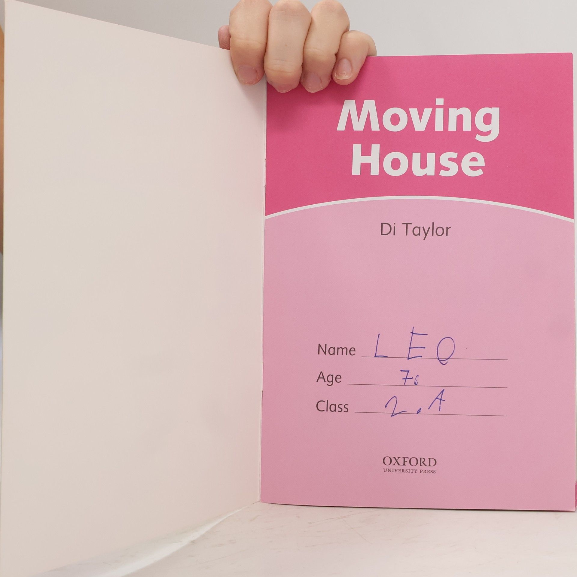 Jodi Taylor Dolphin Readers Starter Level: Moving House