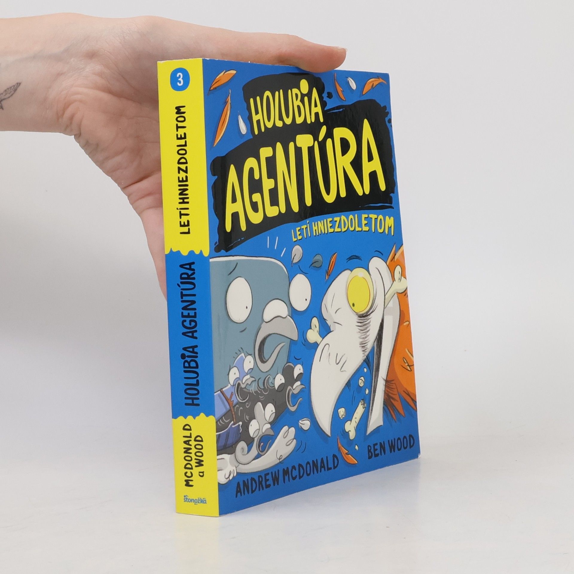 Andrew McDonald Holubia agentúra letí hniezdoletom