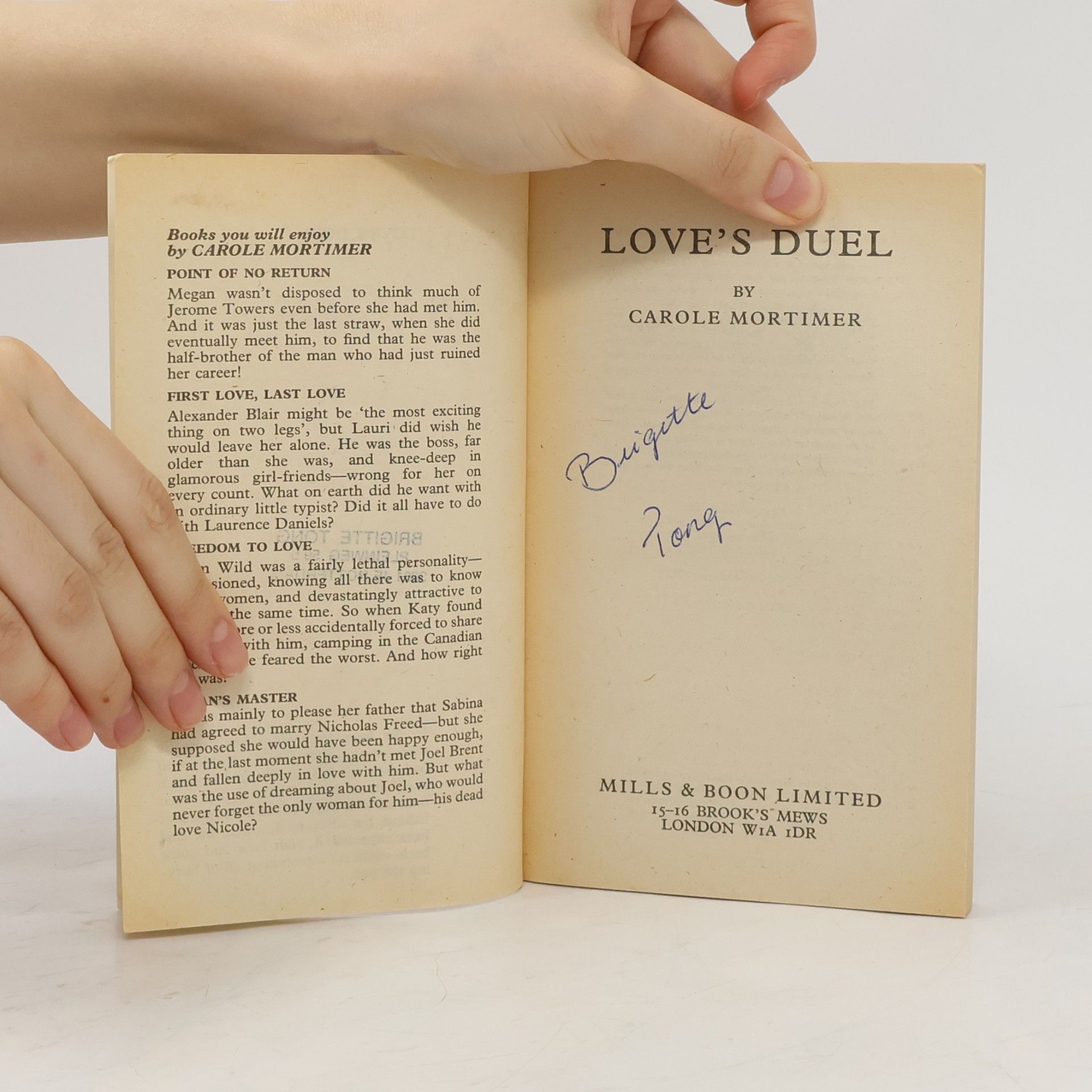 Carole Mortimer Romance - 1885: Love's Duel