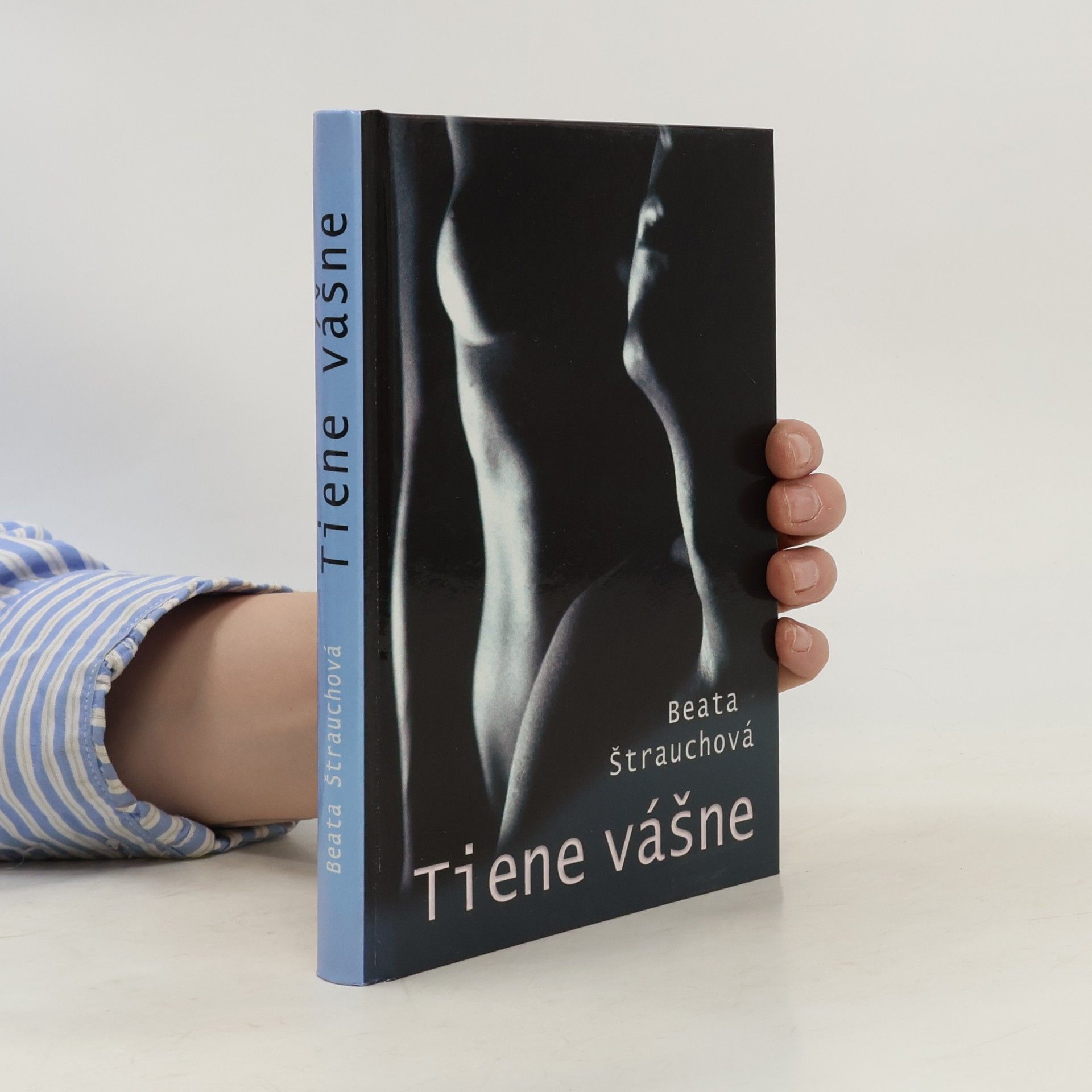 Tiene vášne
