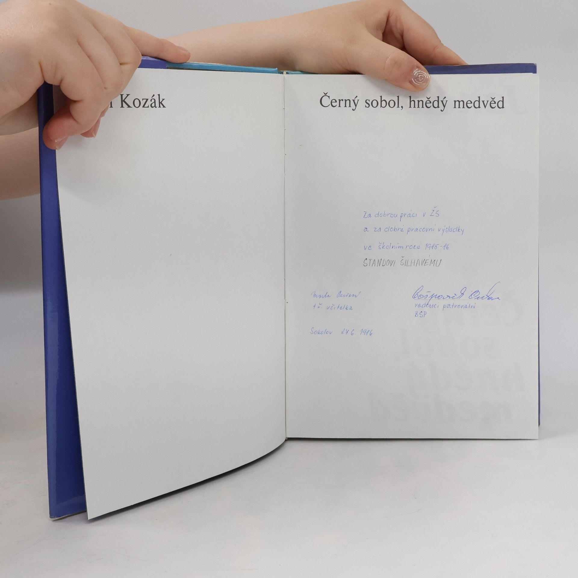 Jan Kozák Černý sobol, hnědý medvěd