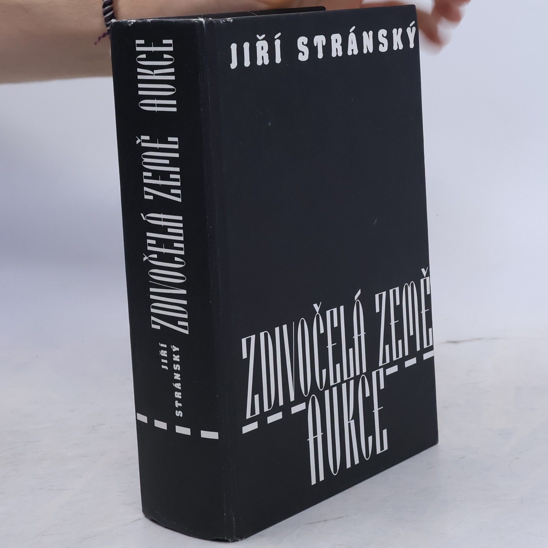 Jiří Stránský Zdivočelá země / Aukce