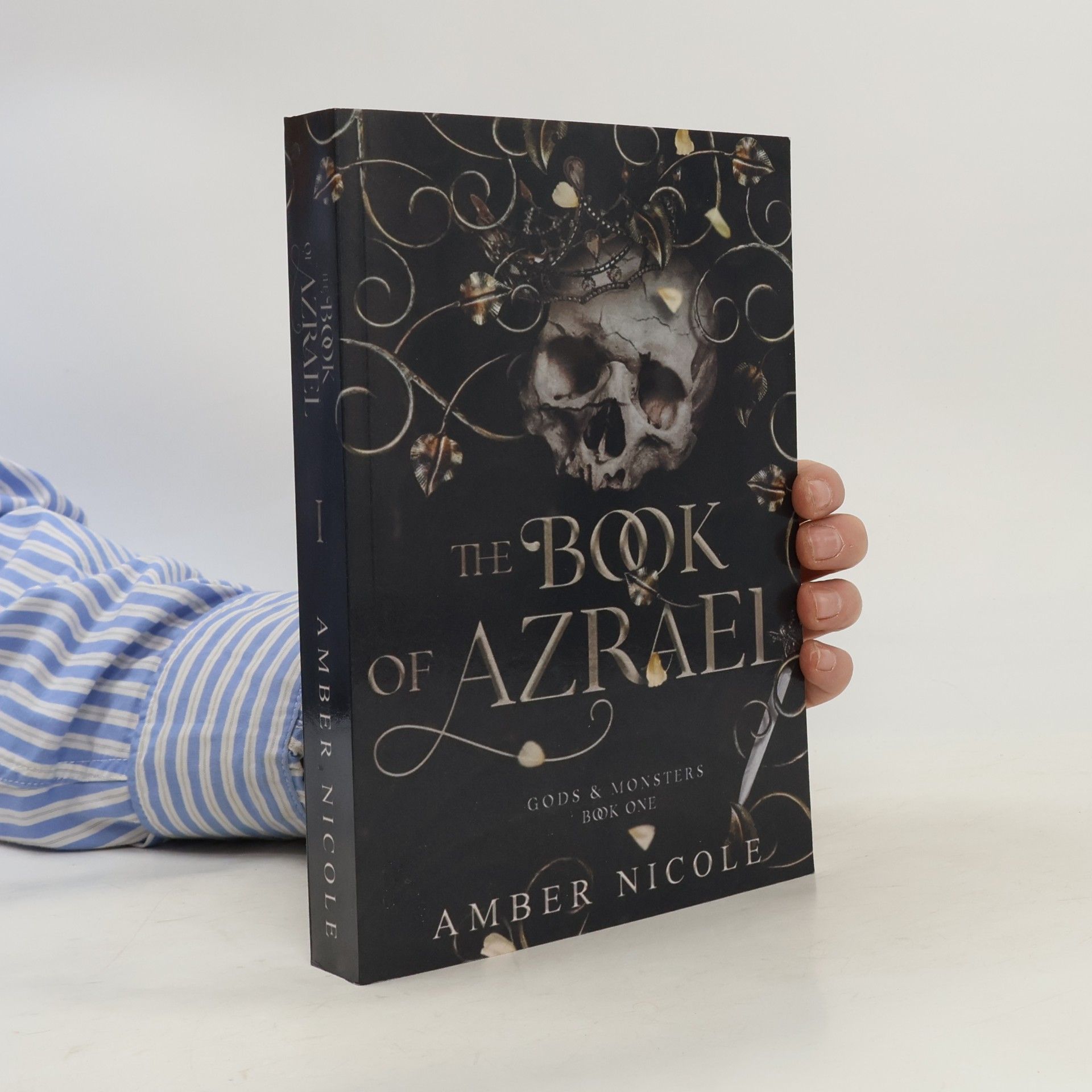 Amber V. Nicole The Book of Azrael
