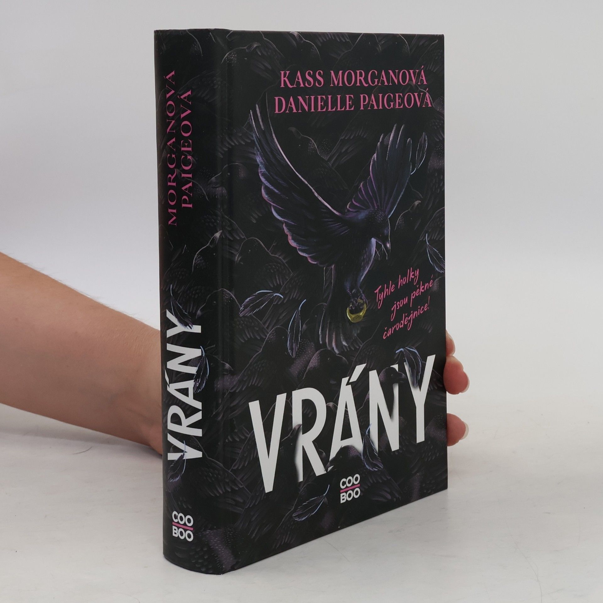 Kass Morgan Vrány