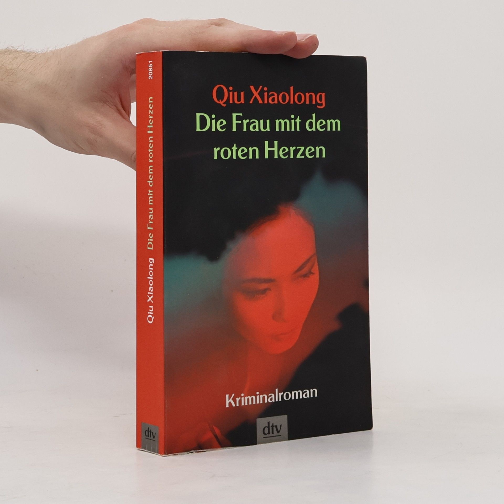 Xiaolong Qiu Die Frau mit dem roten Herzen