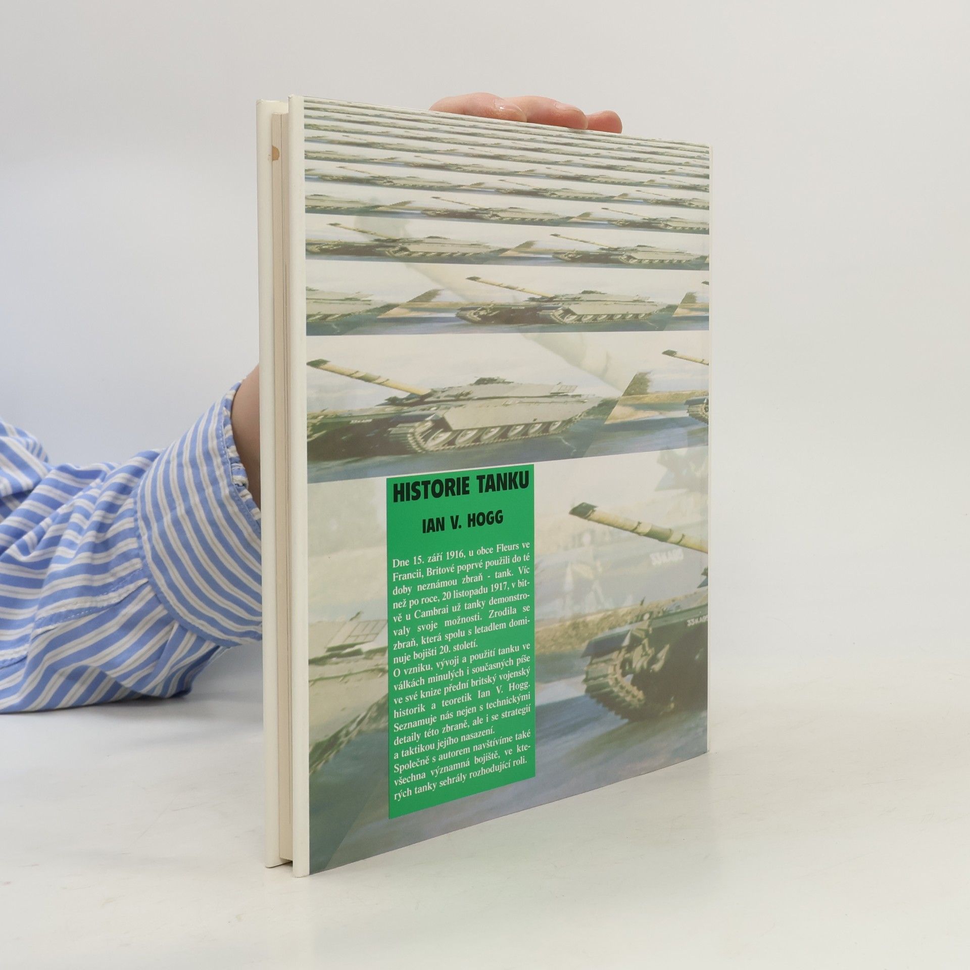Ian Hogg Historie tanku