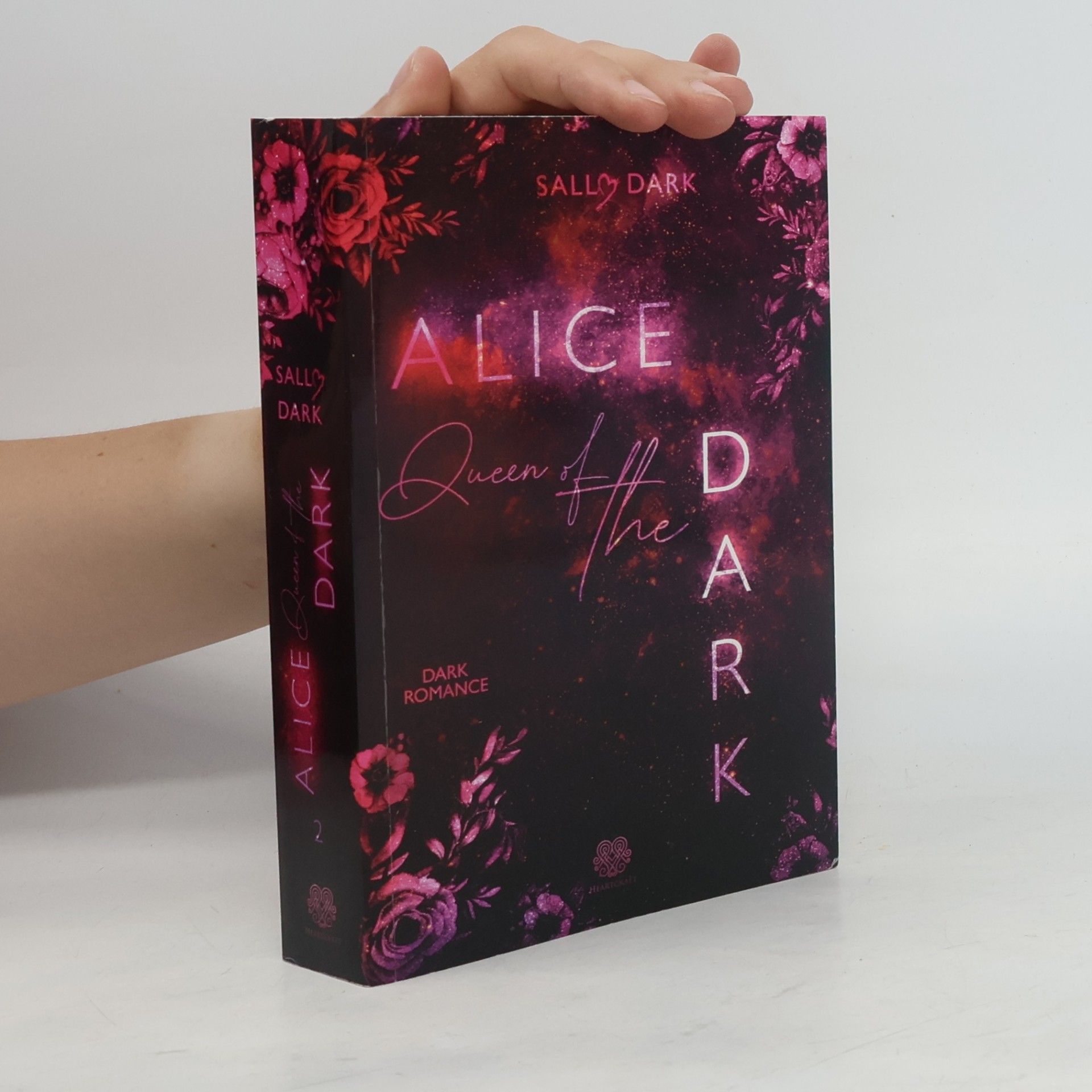 Alice Queen of the Dark