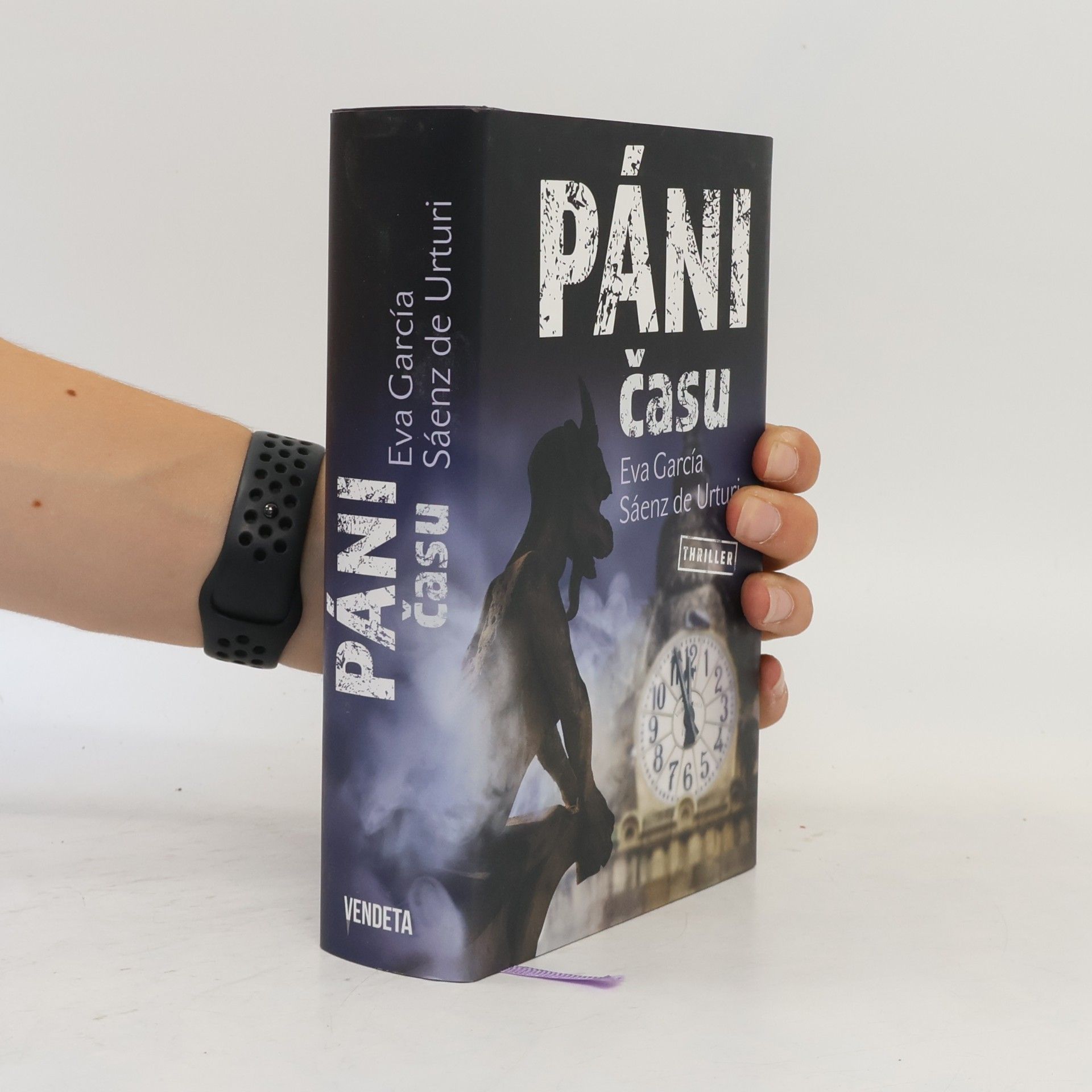 Eva García Sáenz Páni času