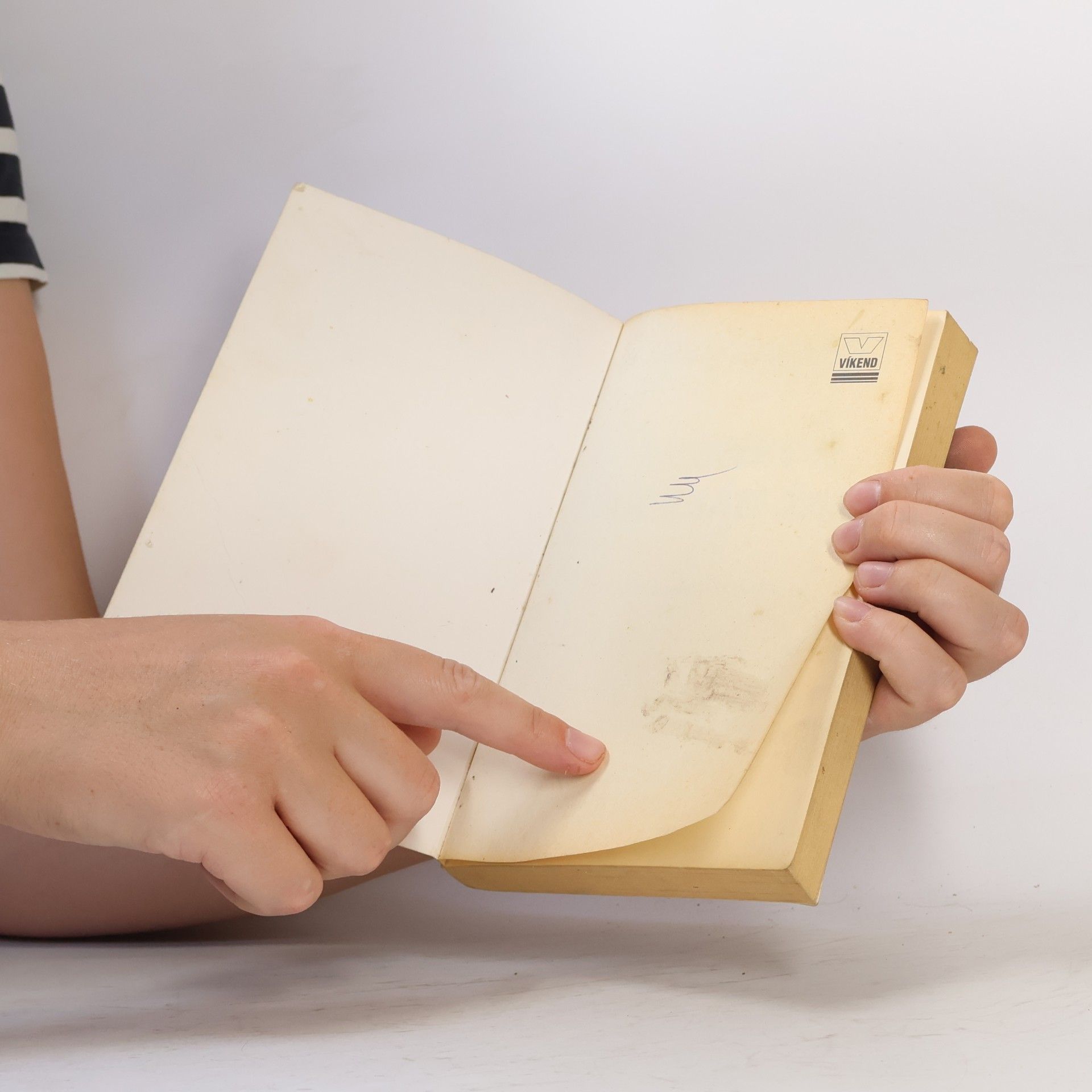 Autorenkollektiv Tajemství padesáti žen: skutečné kriminální případy