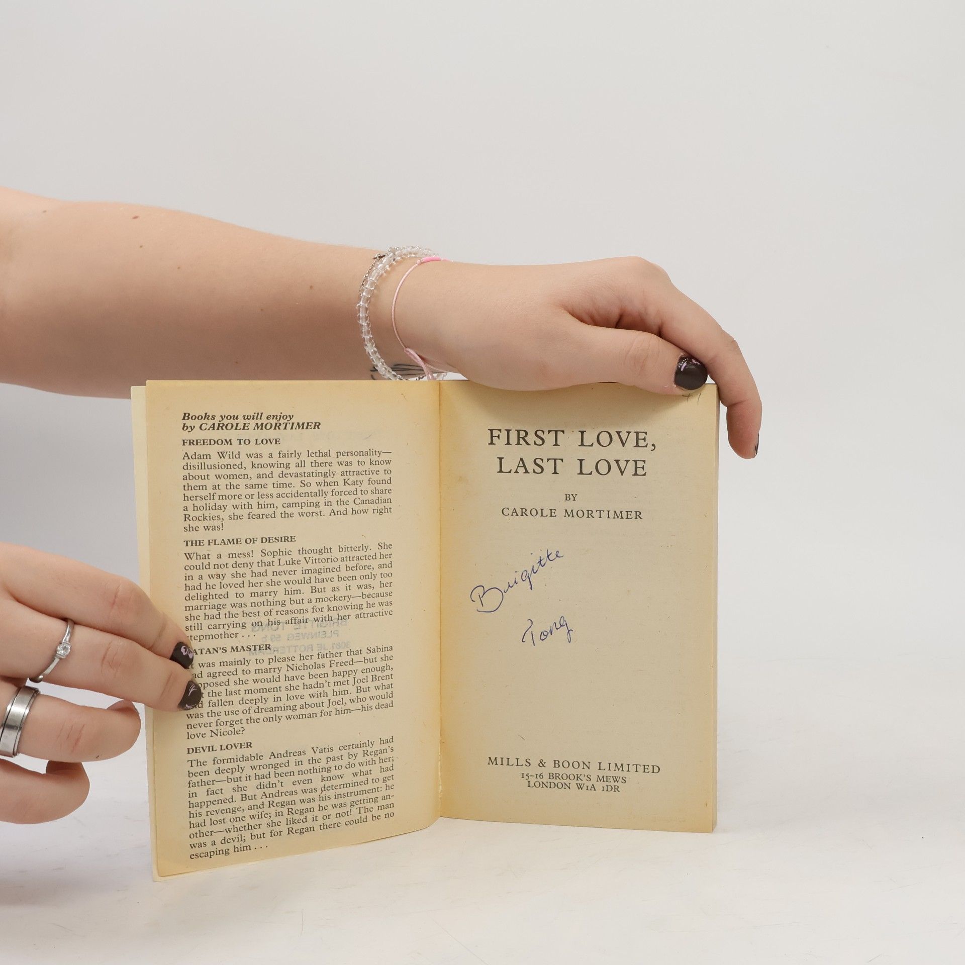 Carole Mortimer Romance - 1839: First Love, Last Love
