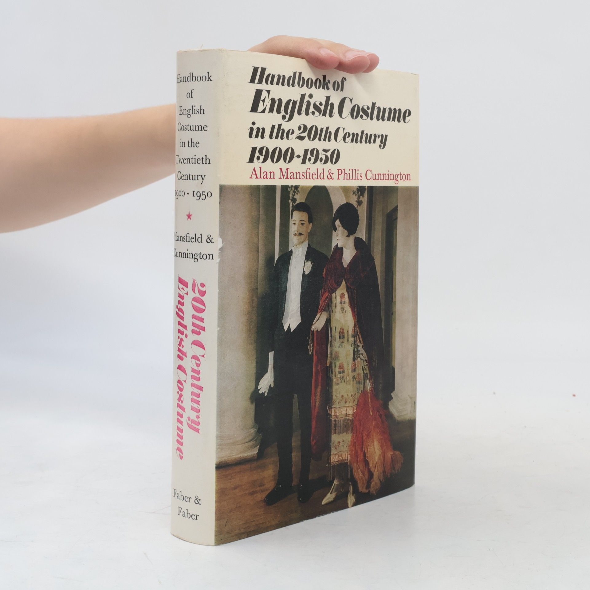 Handbook of English Costume in the Twentieth Century, 1900-1950
