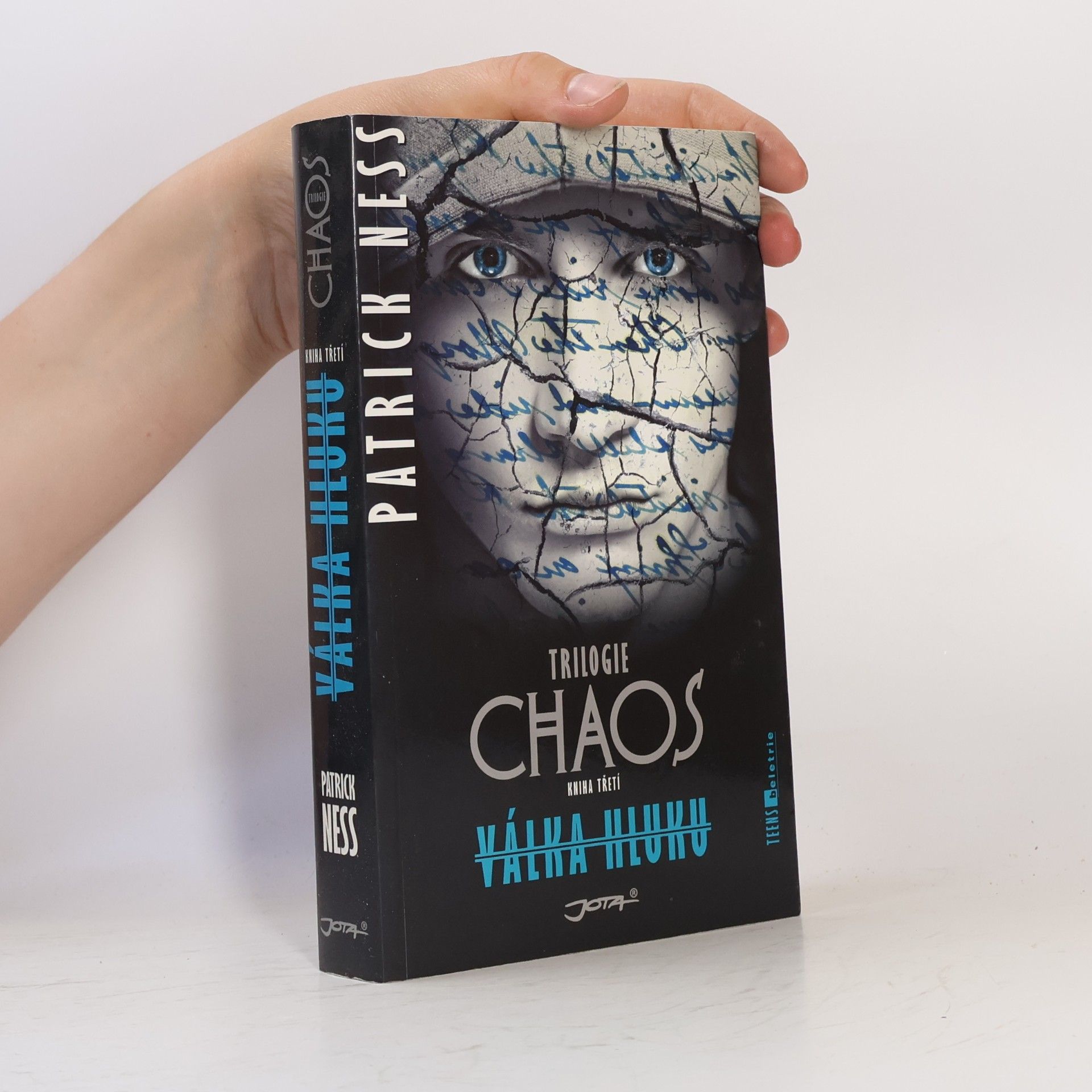 Patrick Ness Chaos : trilogie. Kniha třetí, Válka Hluku